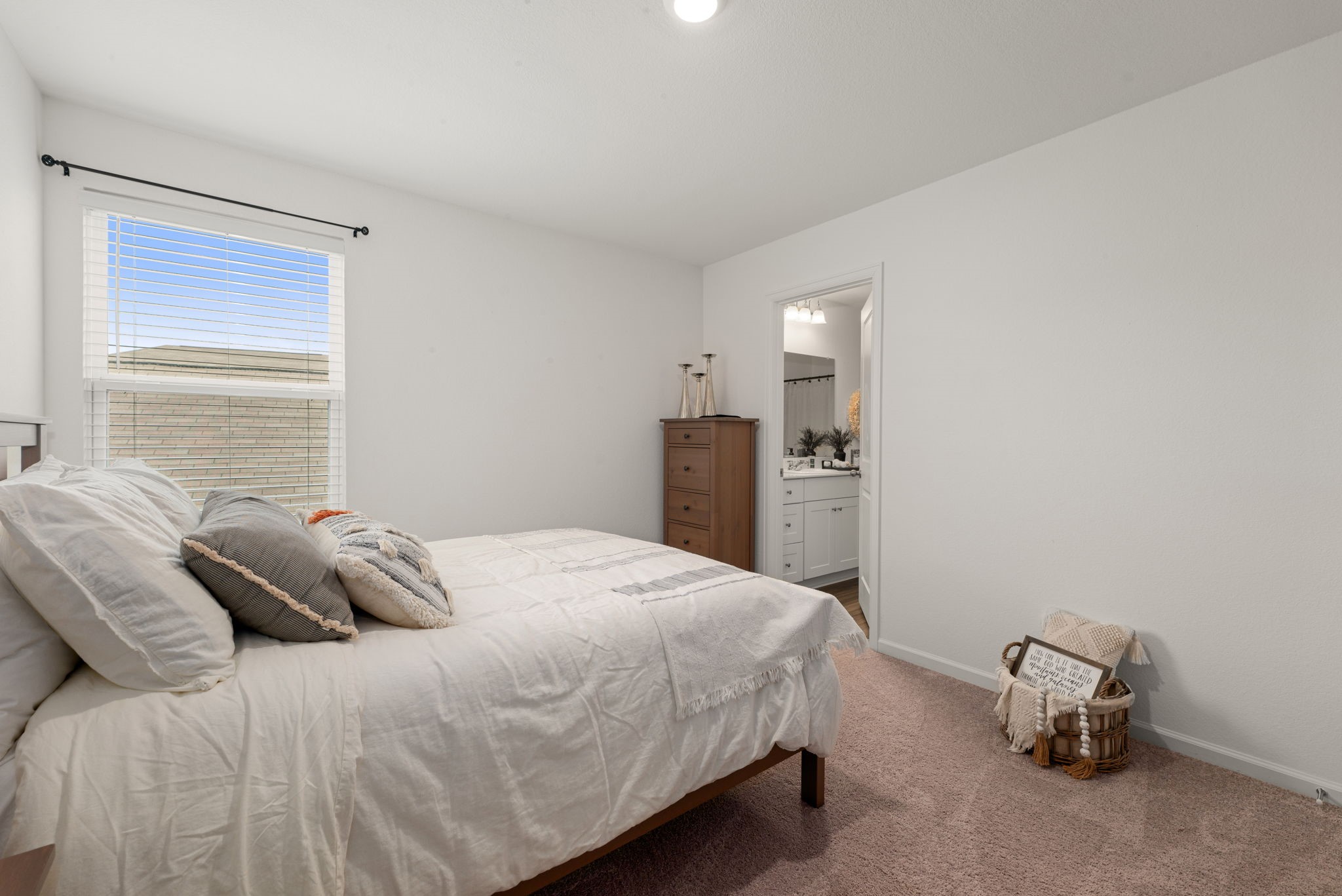718 Amesbury Road Property Photo 34