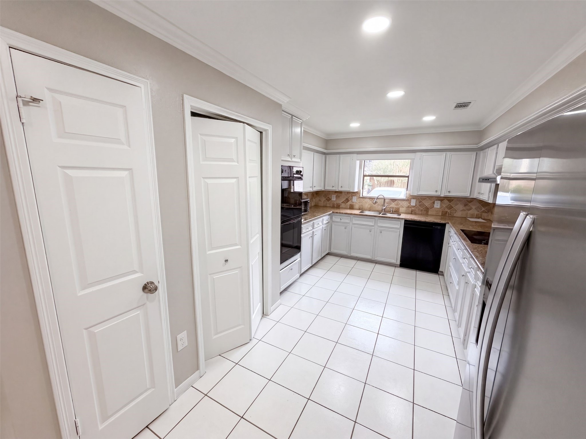 1746 Cloister Drive 32 Property Photo 13