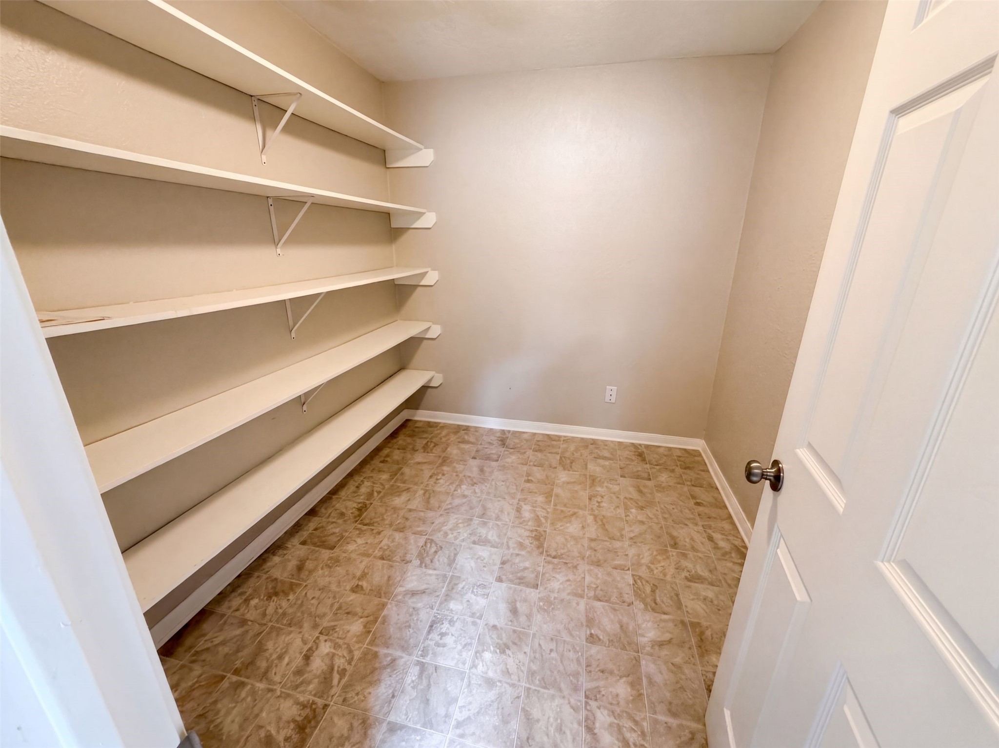 1746 Cloister Drive 32 Property Photo 26