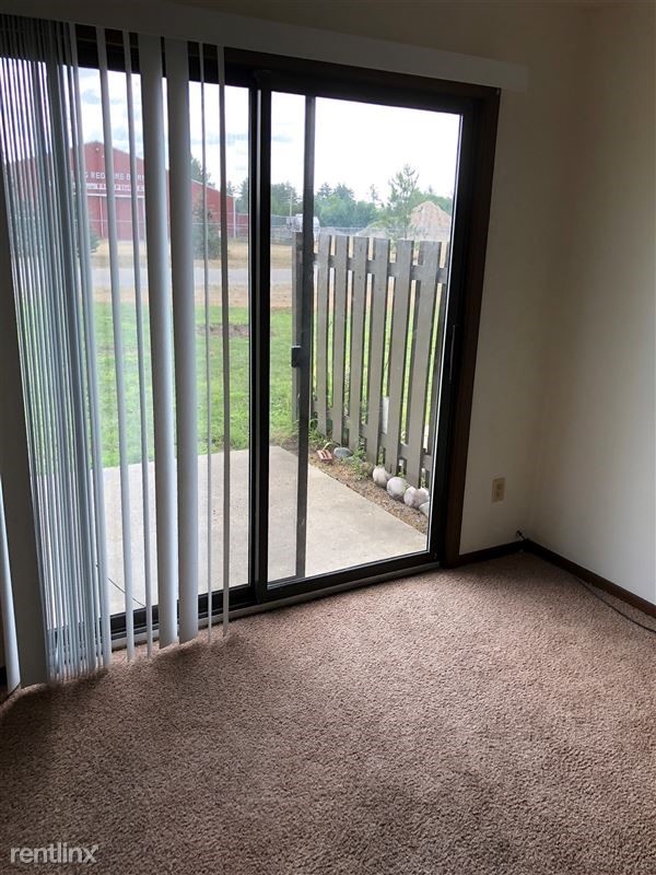 420 Hannah St Property Photo 5