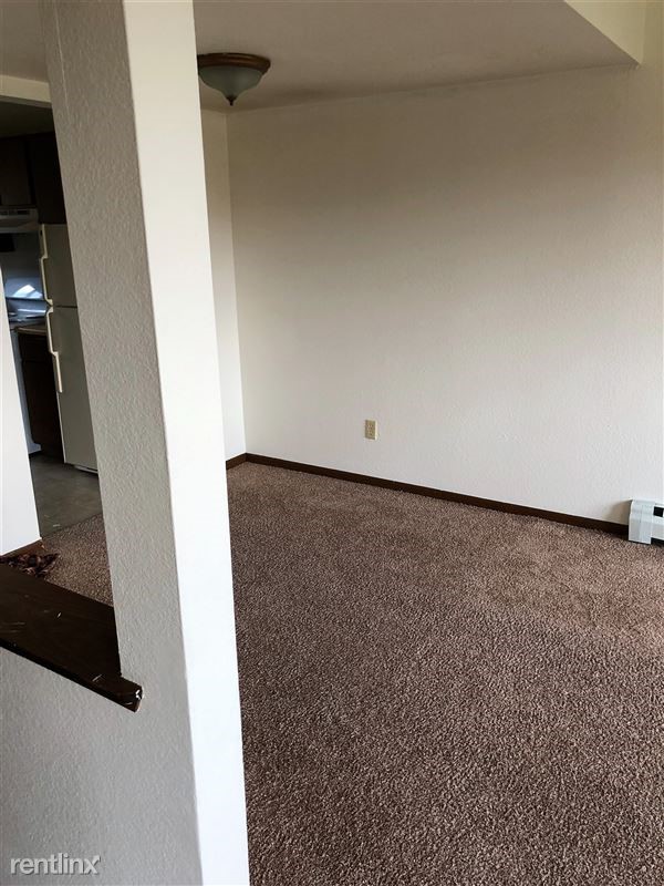420 Hannah St Property Photo 7