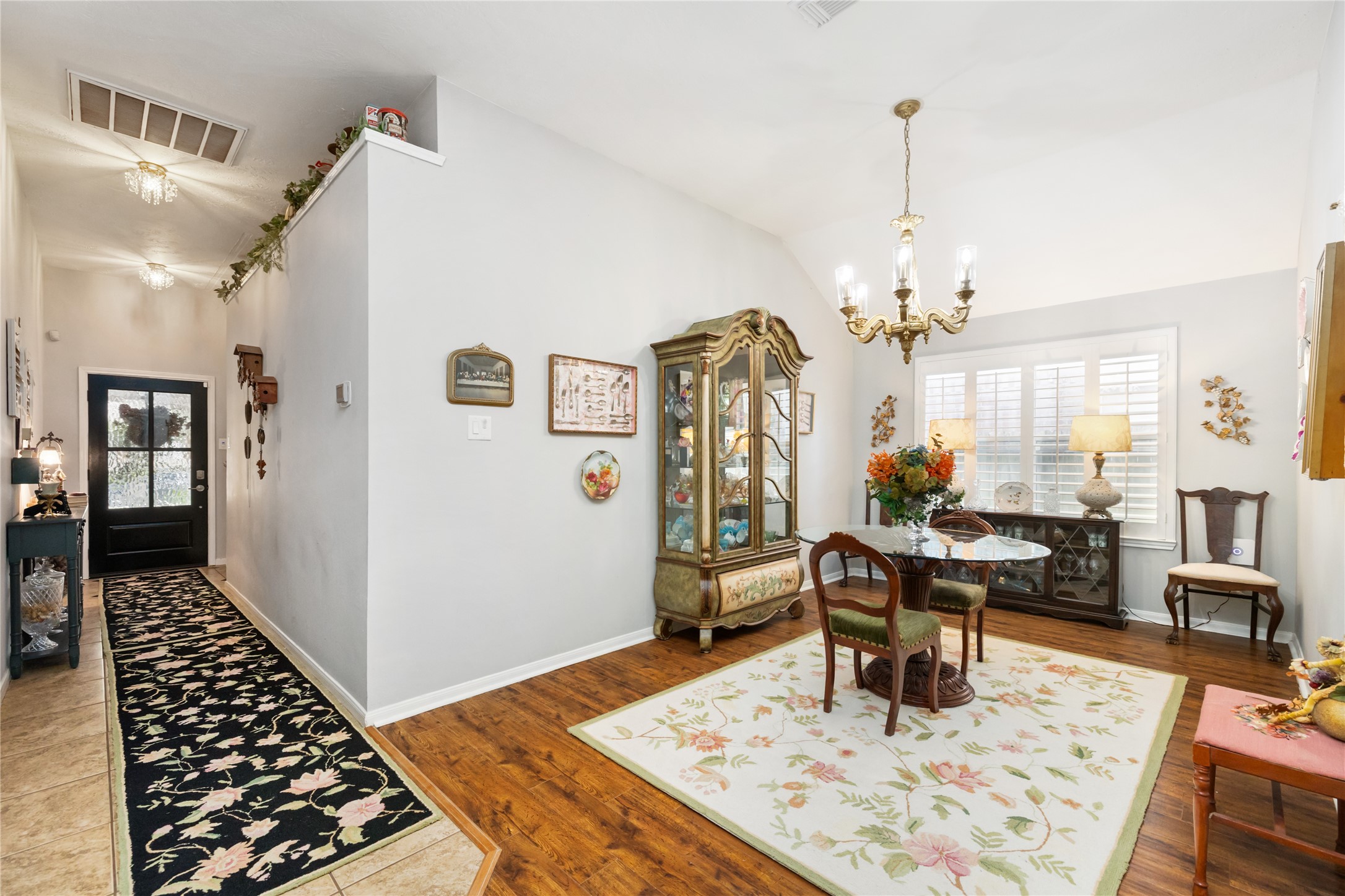 29023 Stone Fox Drive Property Photo 5