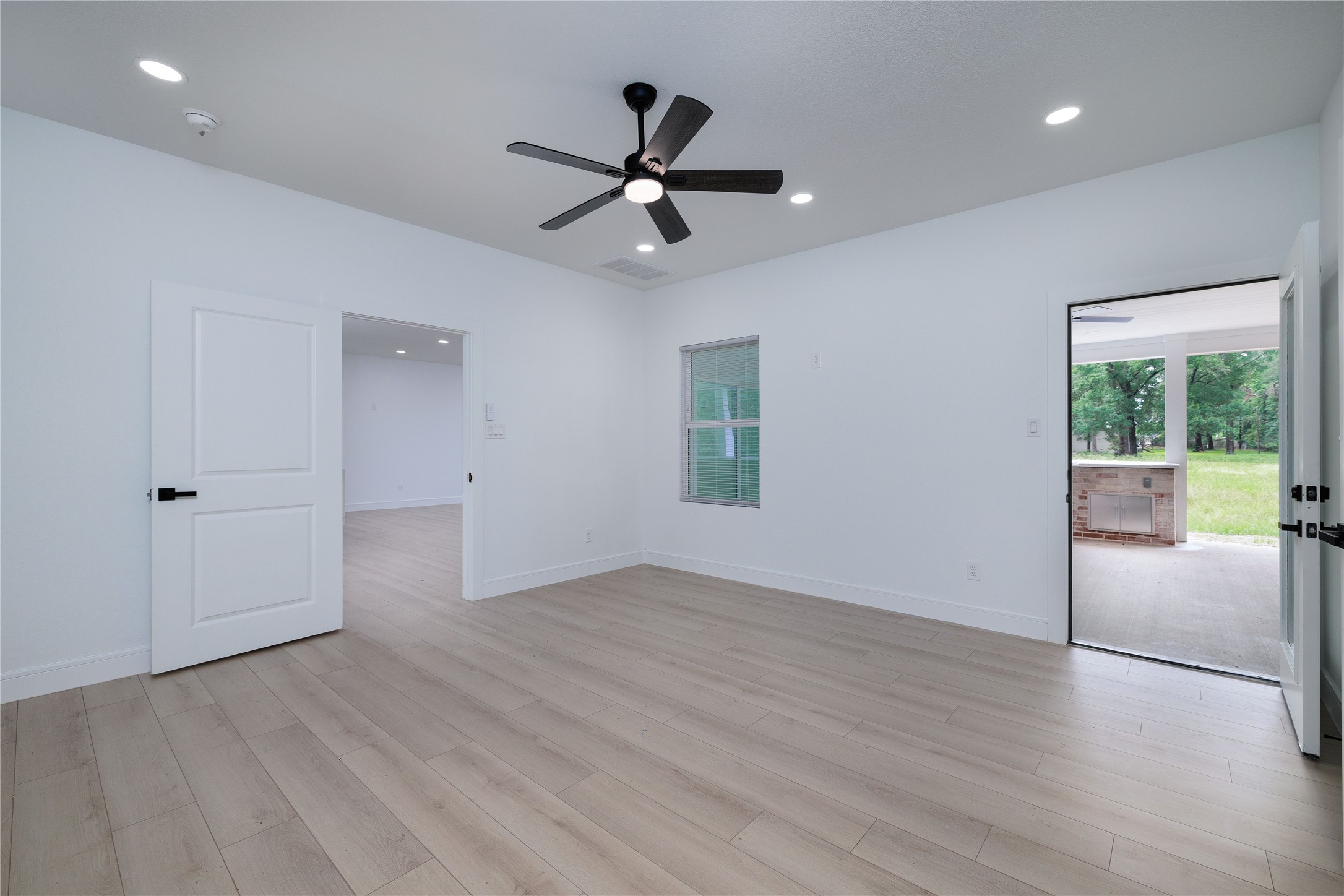 414 Peach Point Lane Property Photo 15