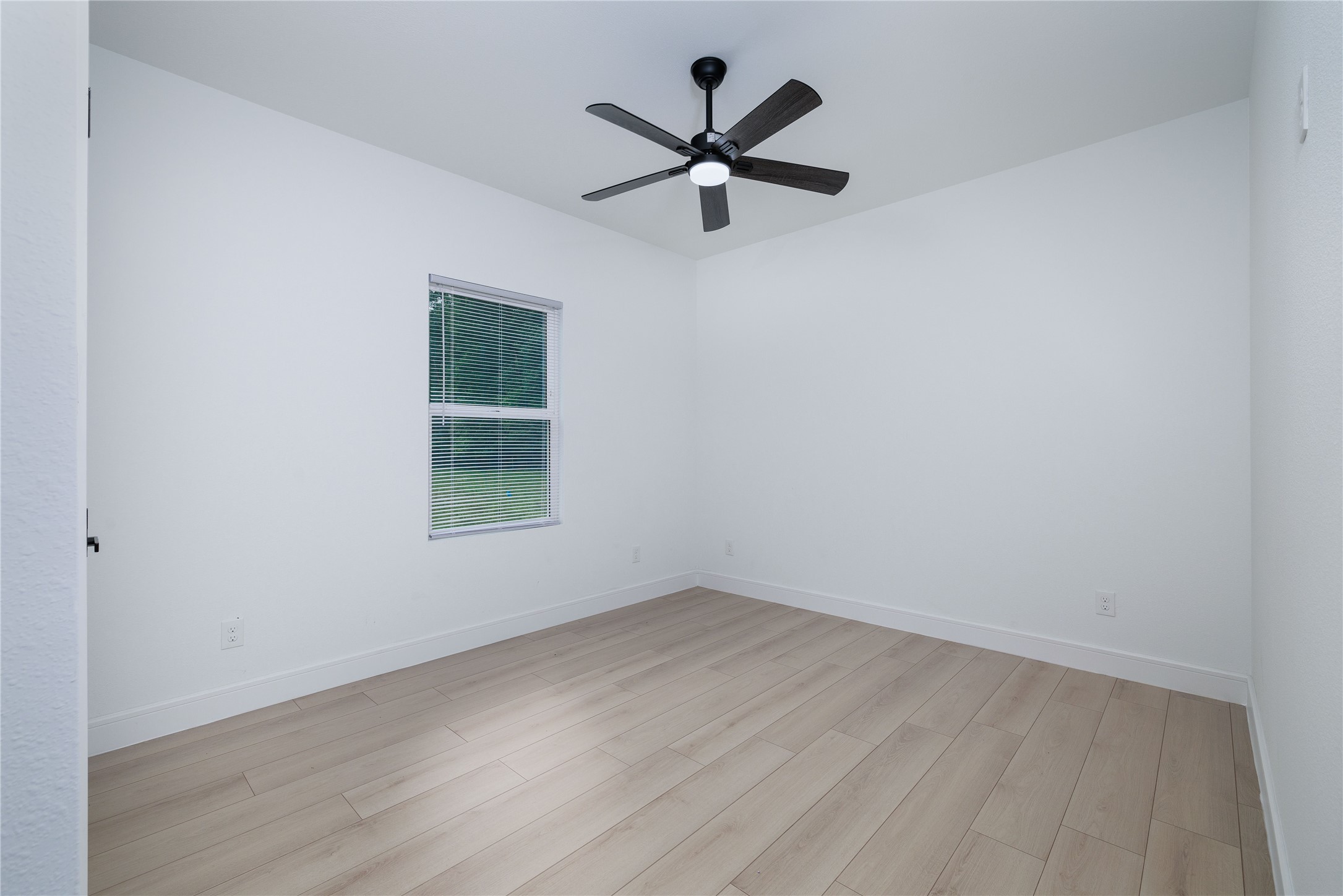 414 Peach Point Lane Property Photo 23