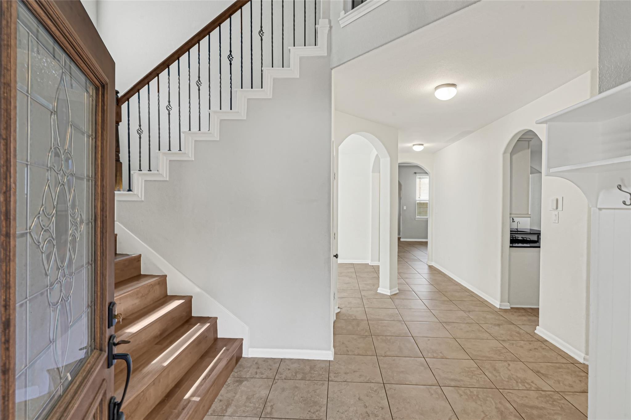 6102 Nicholas Ln Property Photo 5