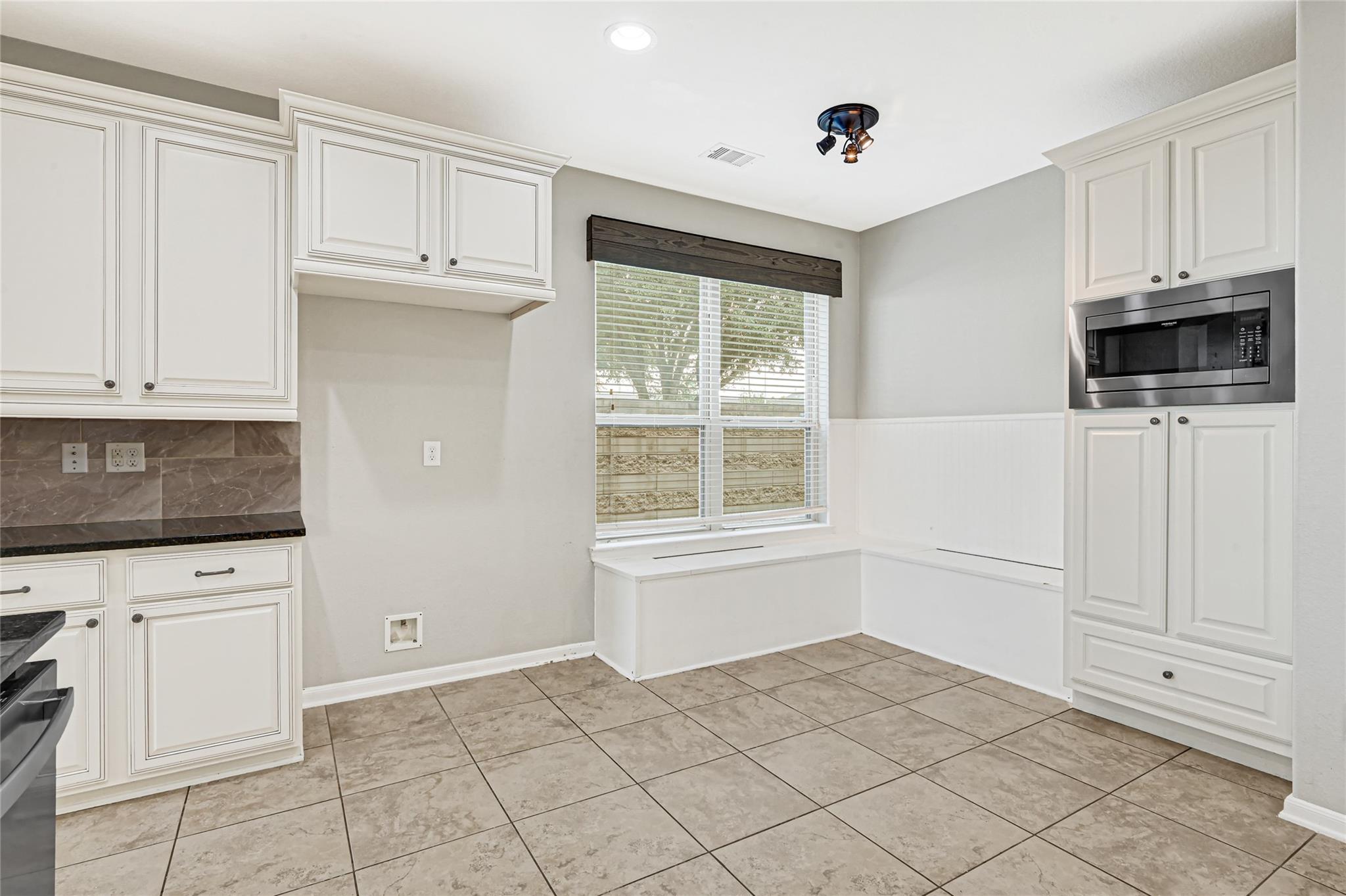 6102 Nicholas Ln Property Photo 12