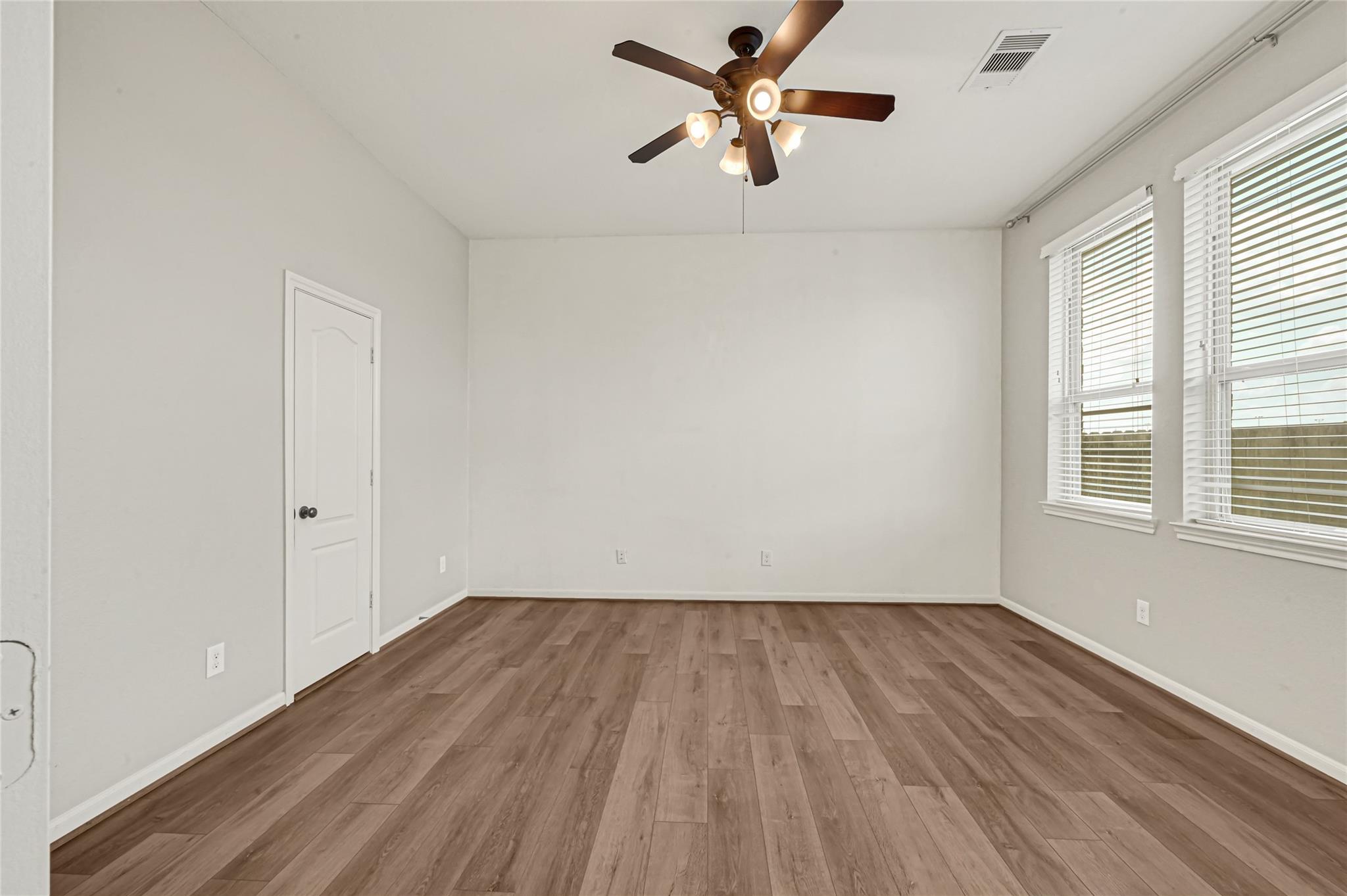 6102 Nicholas Ln Property Photo 14