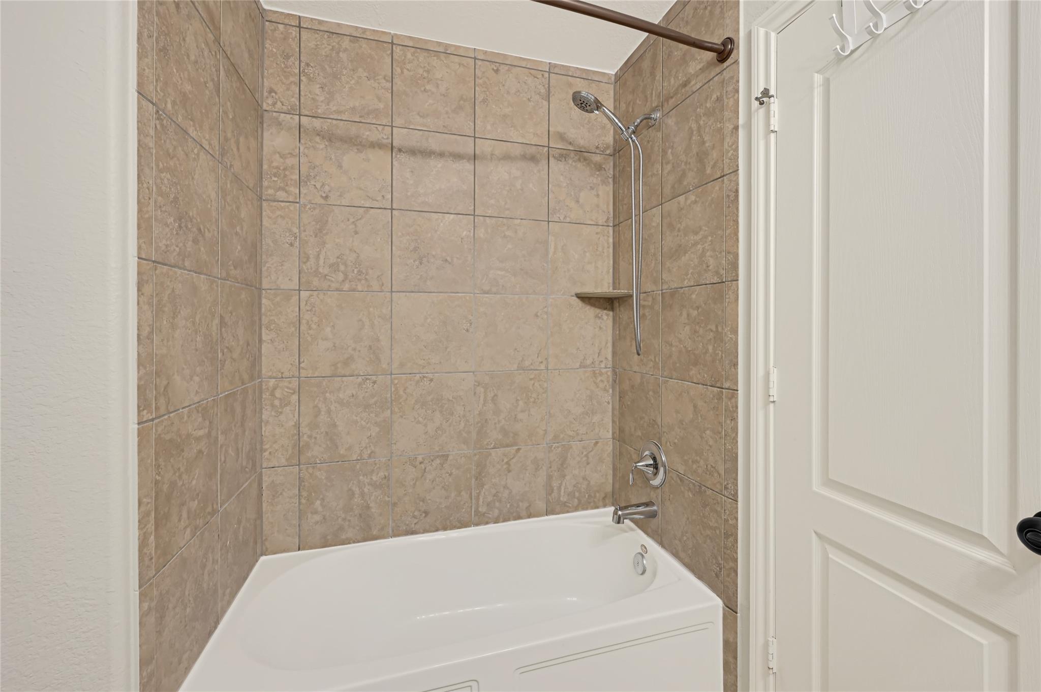 6102 Nicholas Ln Property Photo 24