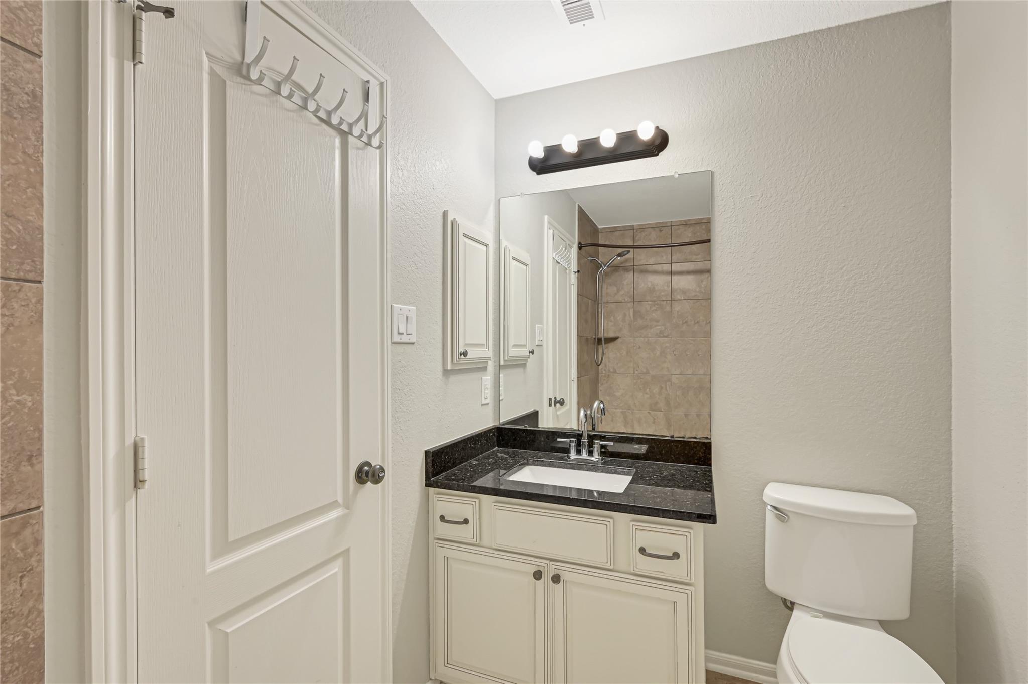 6102 Nicholas Ln Property Photo 25