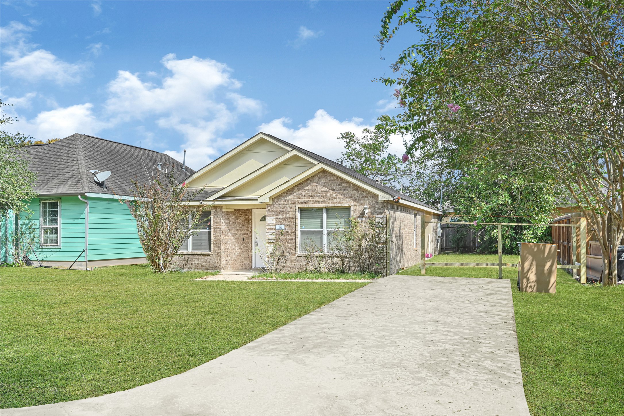 6610 Schambray Street Property Photo 2