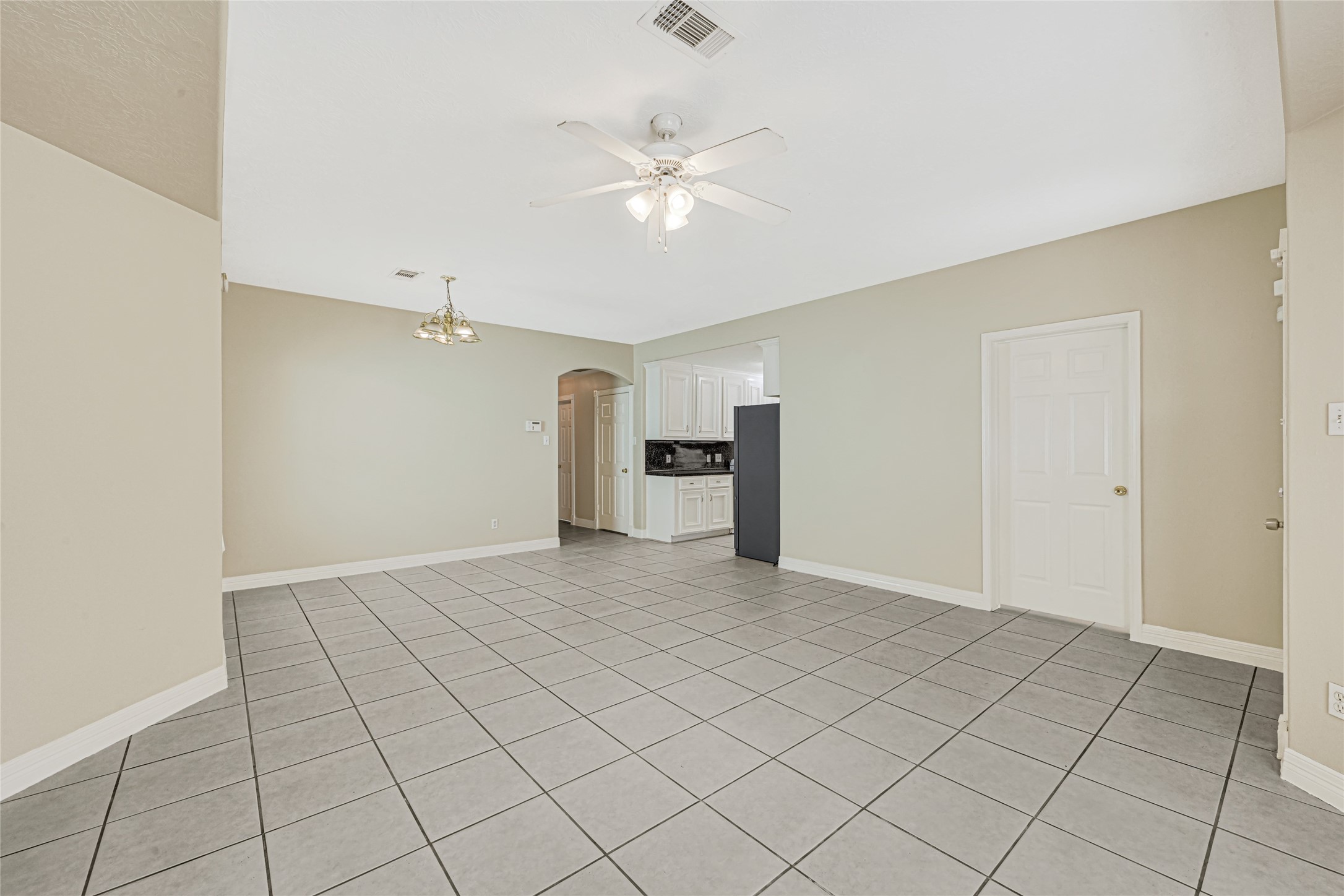 6610 Schambray Street Property Photo 8