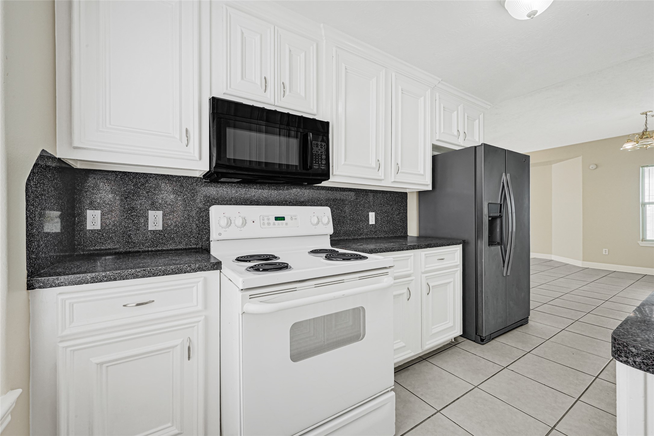 6610 Schambray Street Property Photo 12
