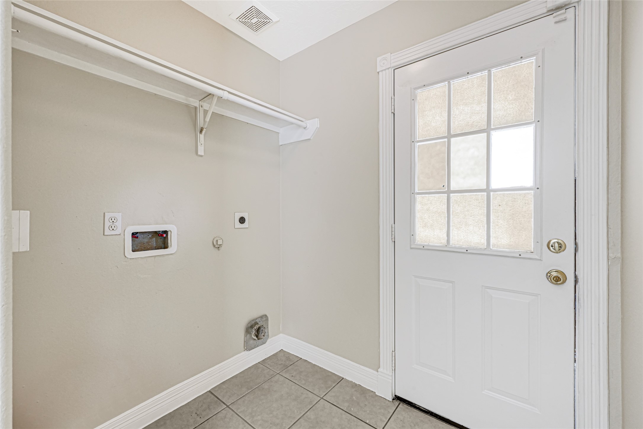 6610 Schambray Street Property Photo 14