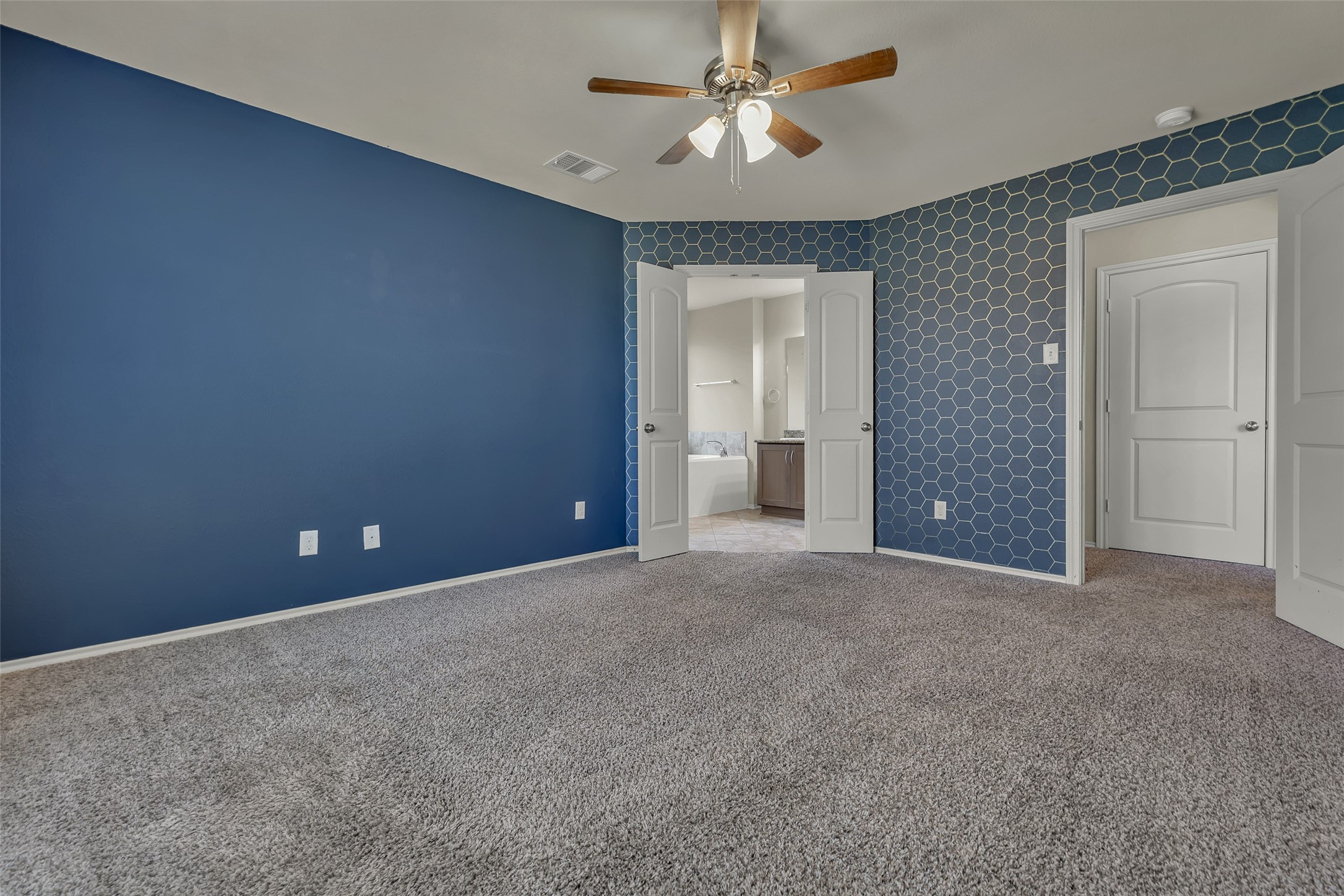 5245 Sagewood Drive Property Photo 13