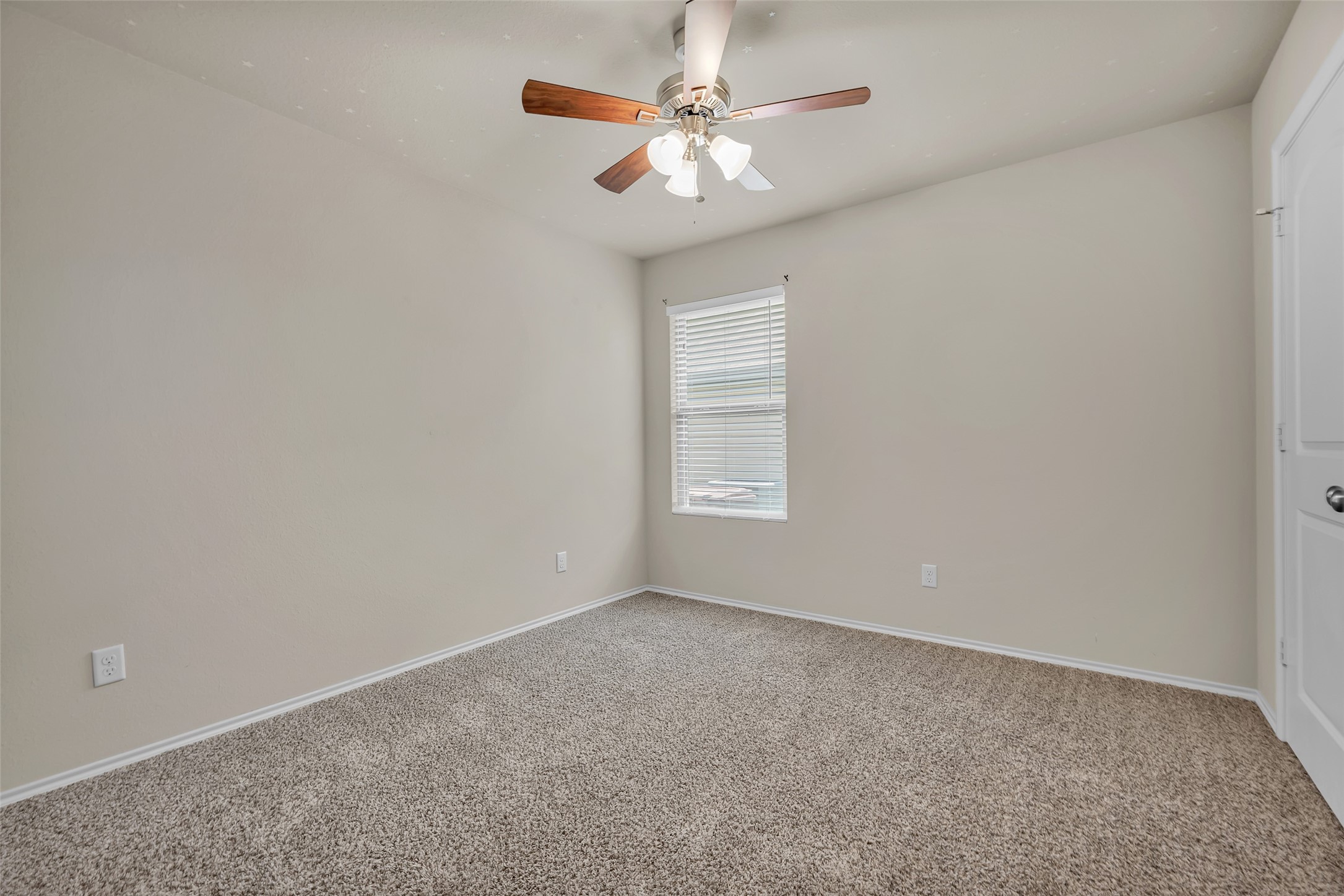 5245 Sagewood Drive Property Photo 17