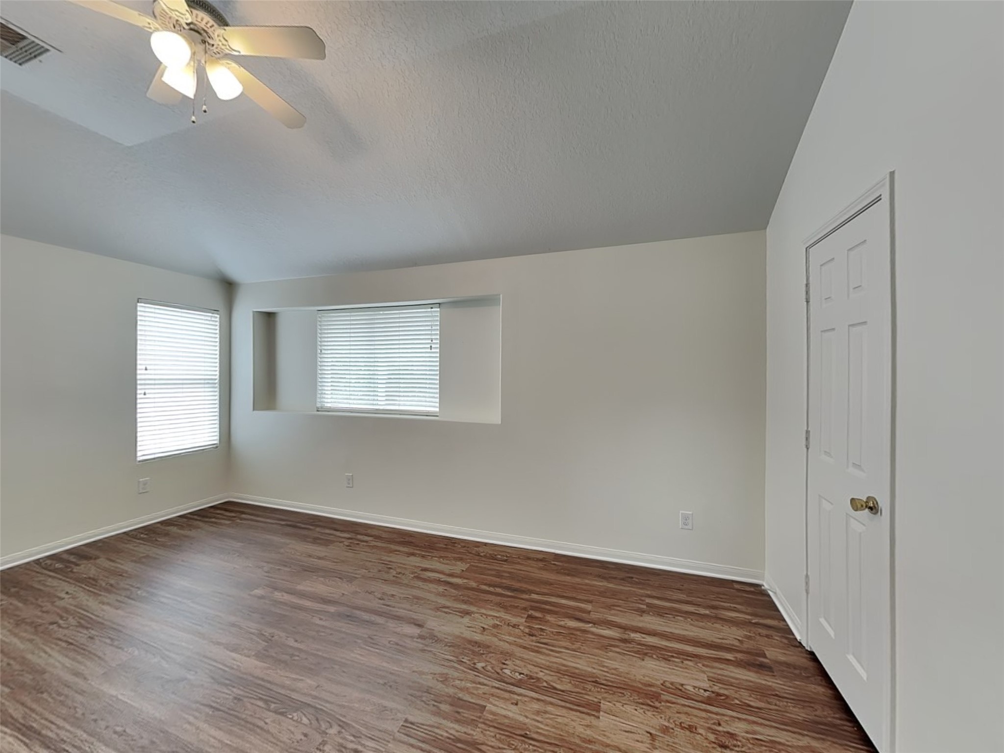 3631 Barkers Crossing Avenue Property Photo 16