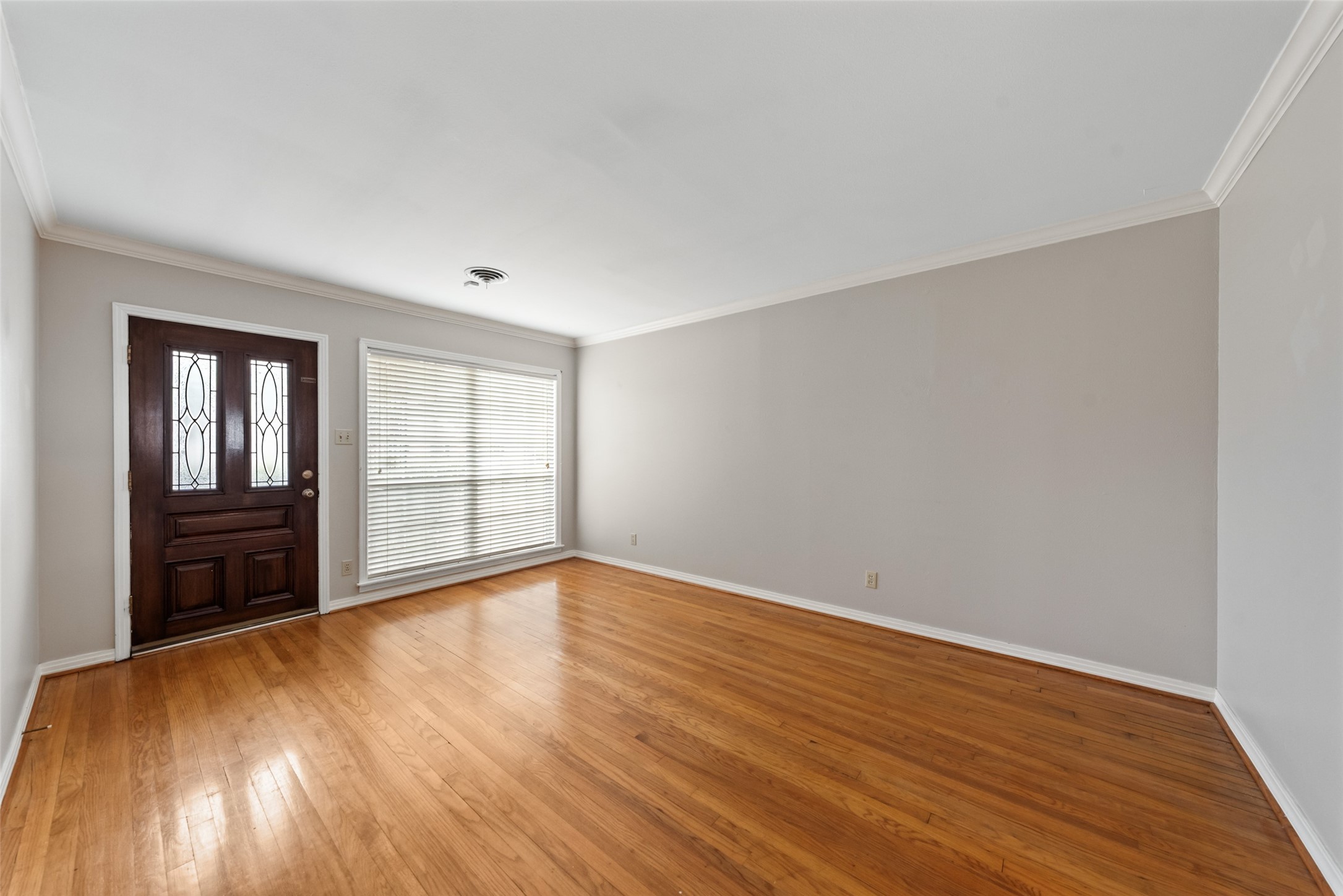 2322 Ansbury Drive Property Photo 4