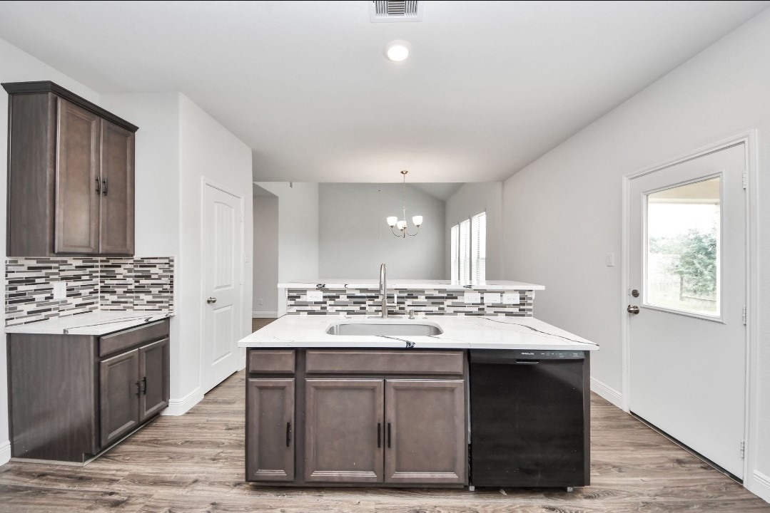 7638 Nevaeh Crest Path Property Photo 15