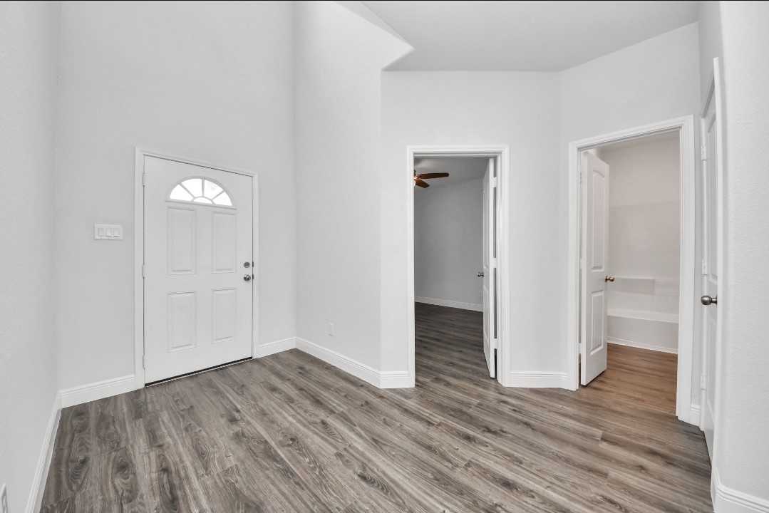 7638 Nevaeh Crest Path Property Photo 21