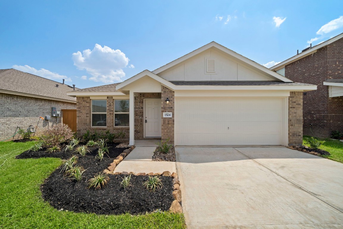 1524 Twilight Green Drive Property Photo 1