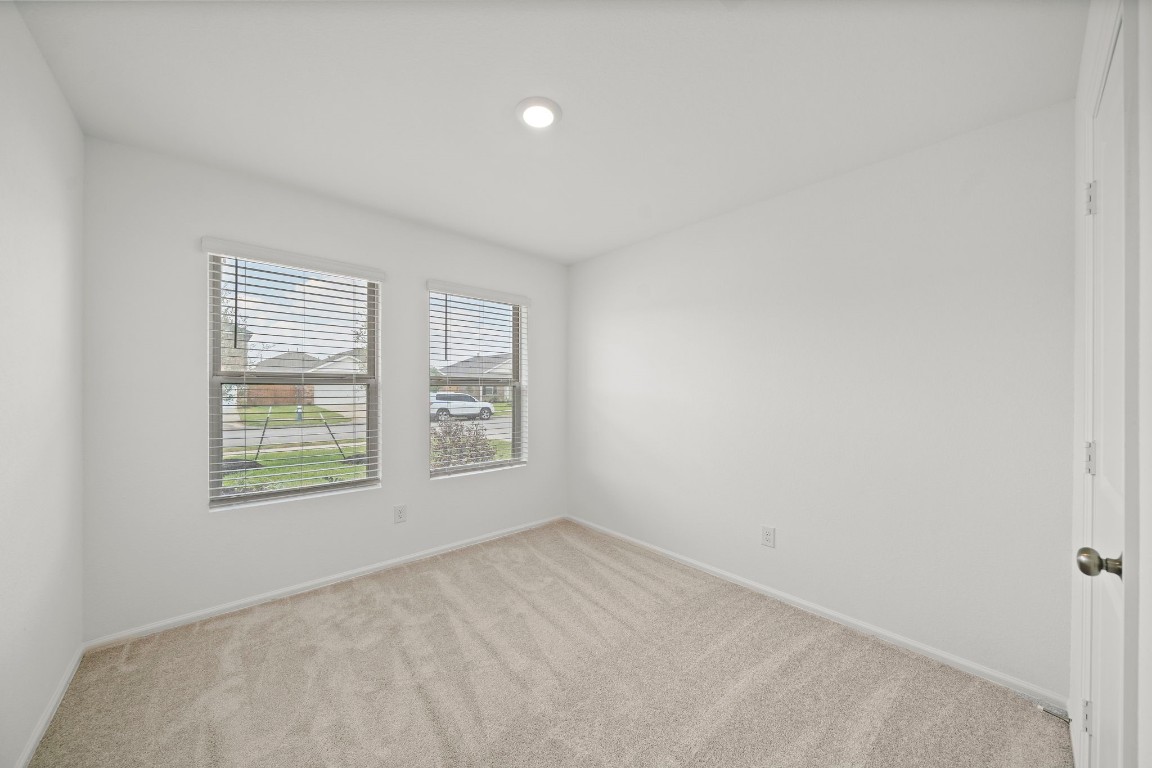 1524 Twilight Green Drive Property Photo 13