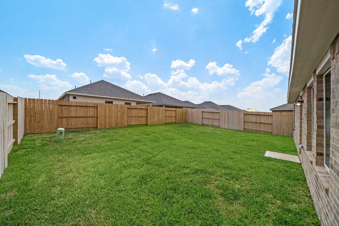 1524 Twilight Green Drive Property Photo 18
