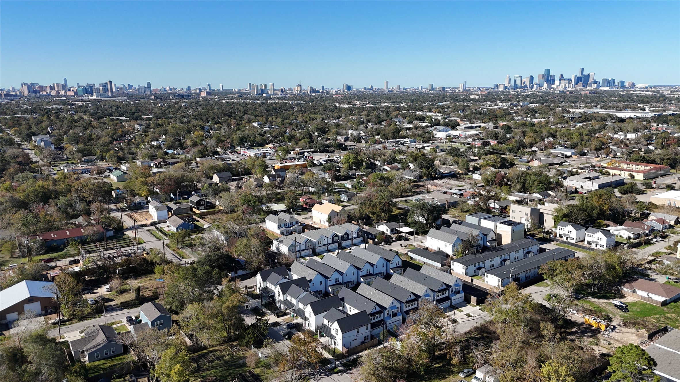 6901 Dumble Street Property Photo 12