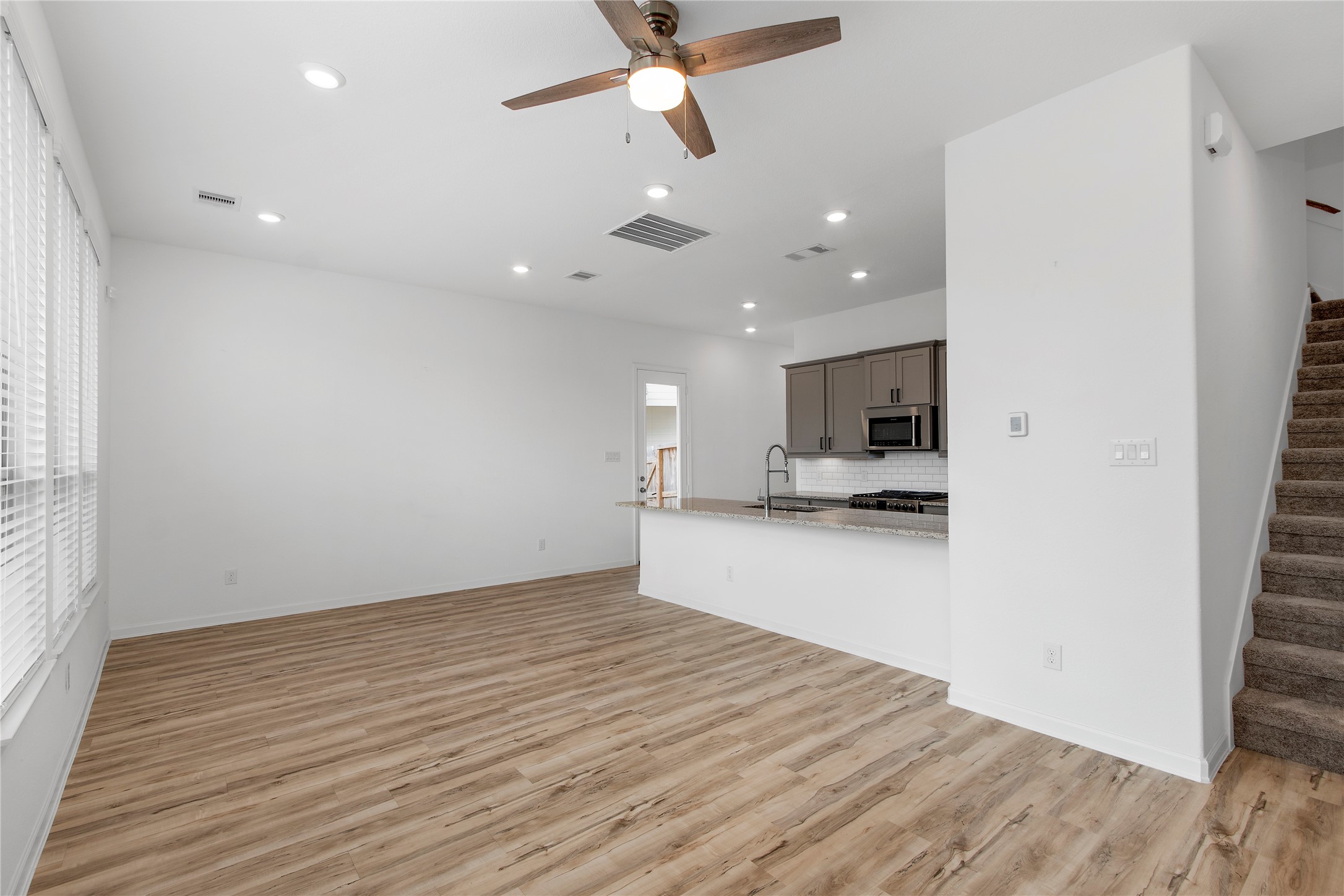 650 Aspen Falls Ct Property Photo 14