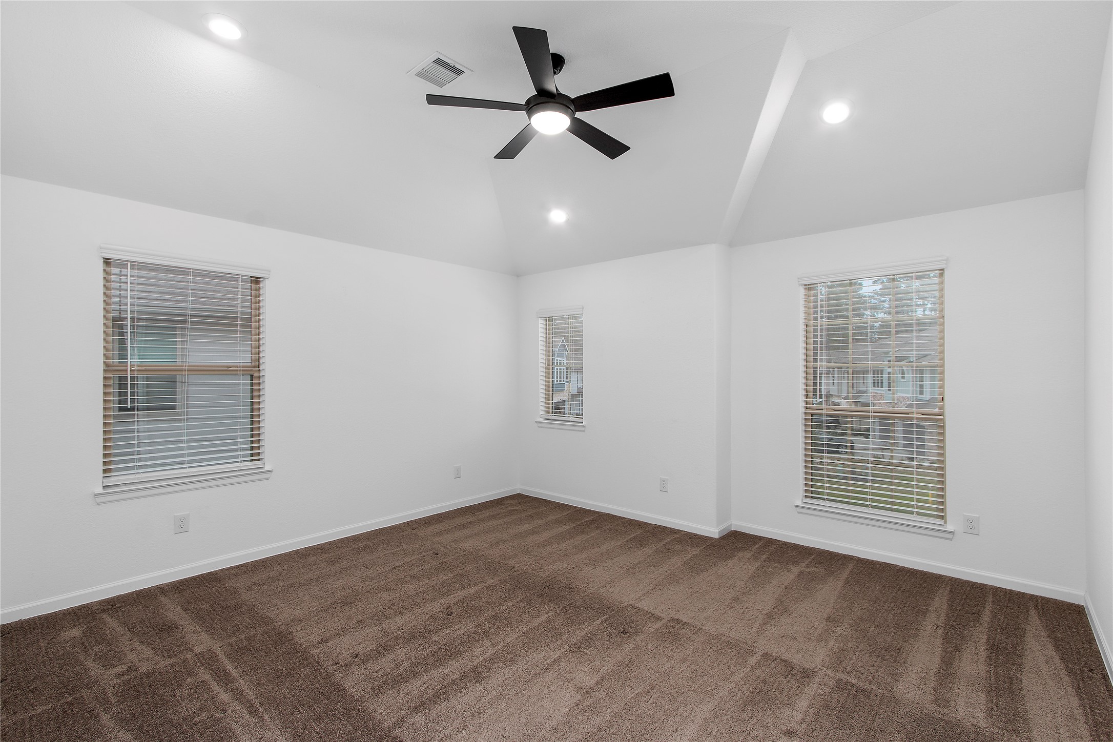 650 Aspen Falls Ct Property Photo 15
