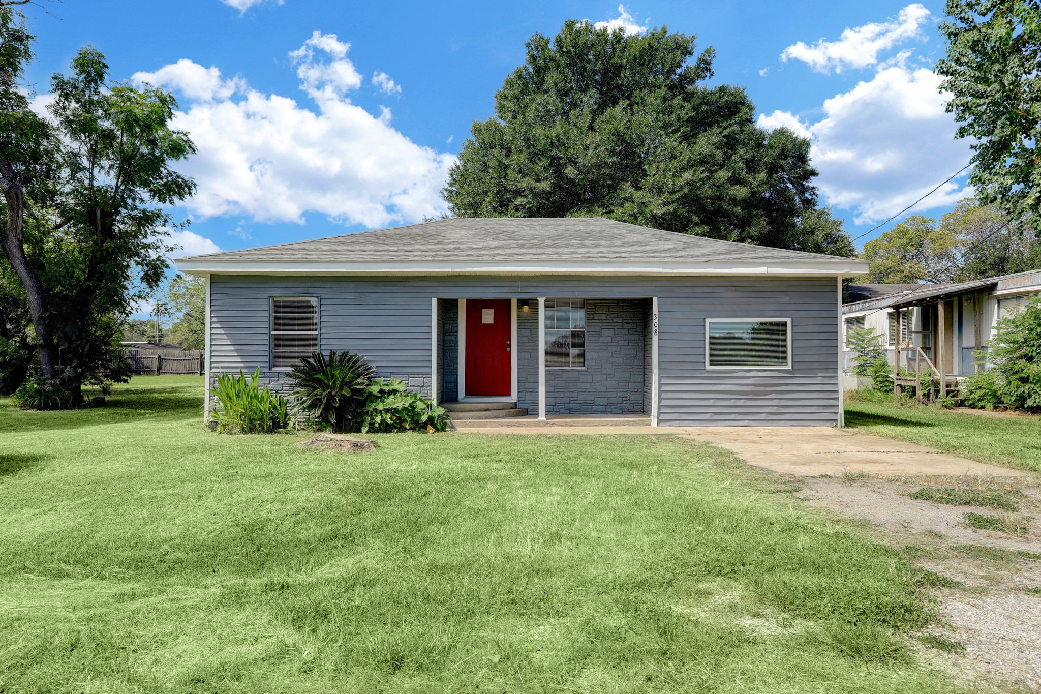 308 Bennett Drive Property Photo 1