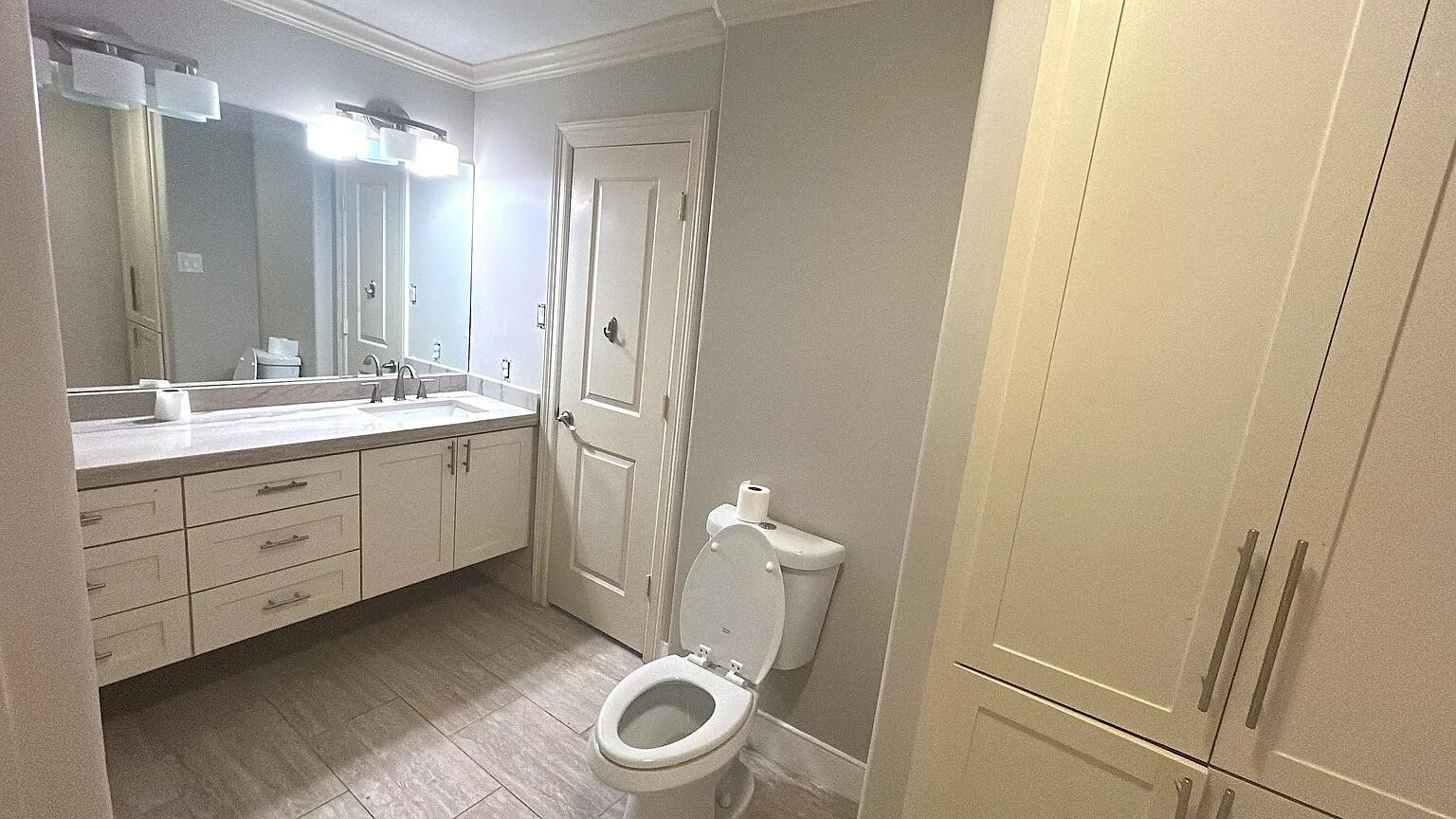 11007 Hillcroft Avenue Property Photo 18