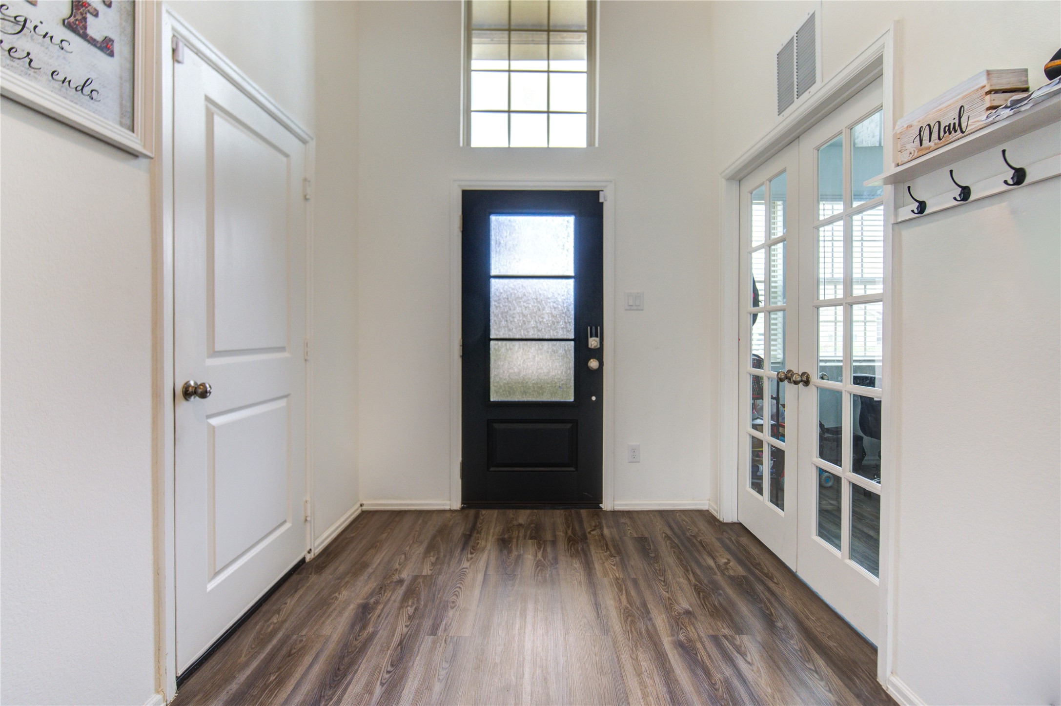 26627 Ledgemont Drive Property Photo 3