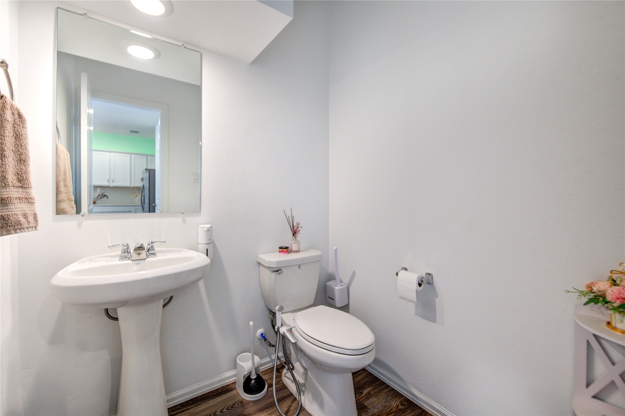 26627 Ledgemont Drive Property Photo 4