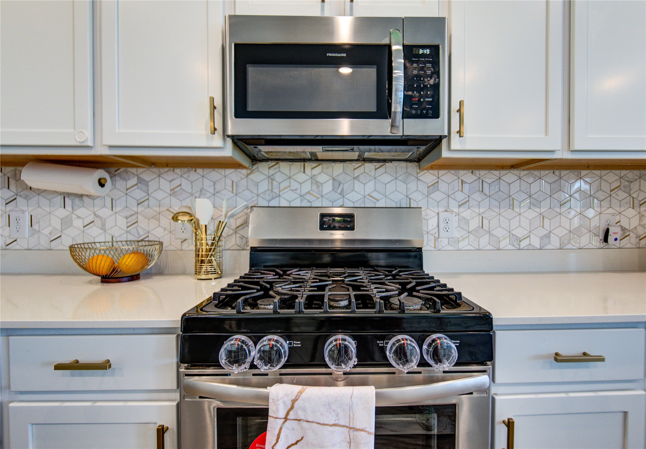 26627 Ledgemont Drive Property Photo 10