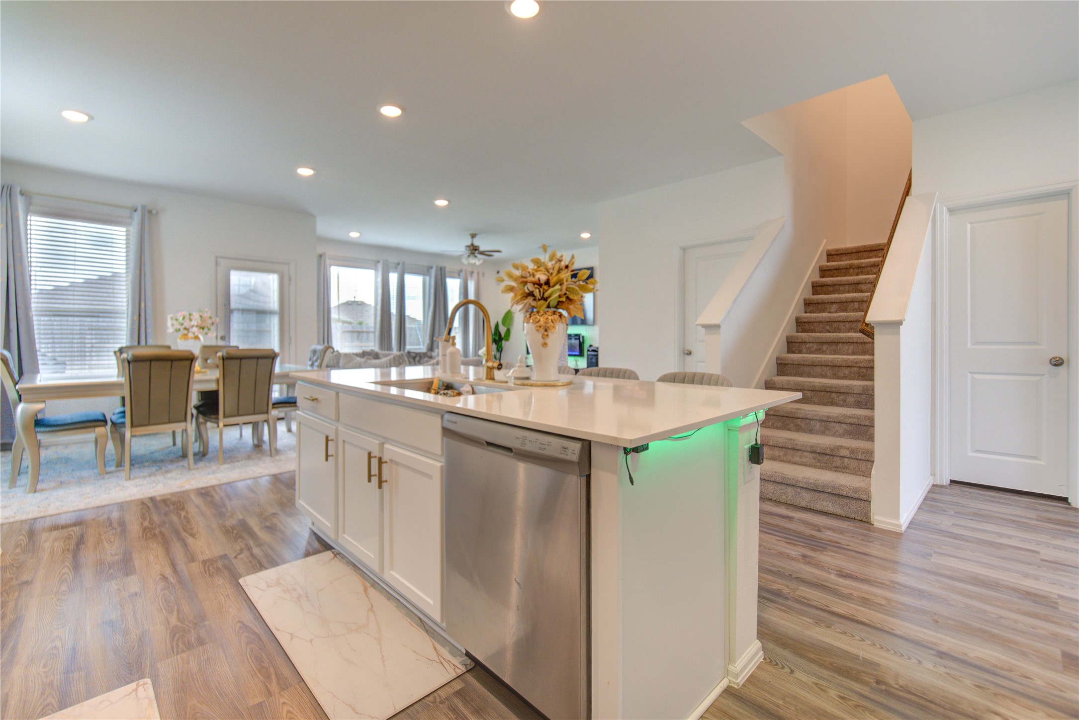 26627 Ledgemont Drive Property Photo 11