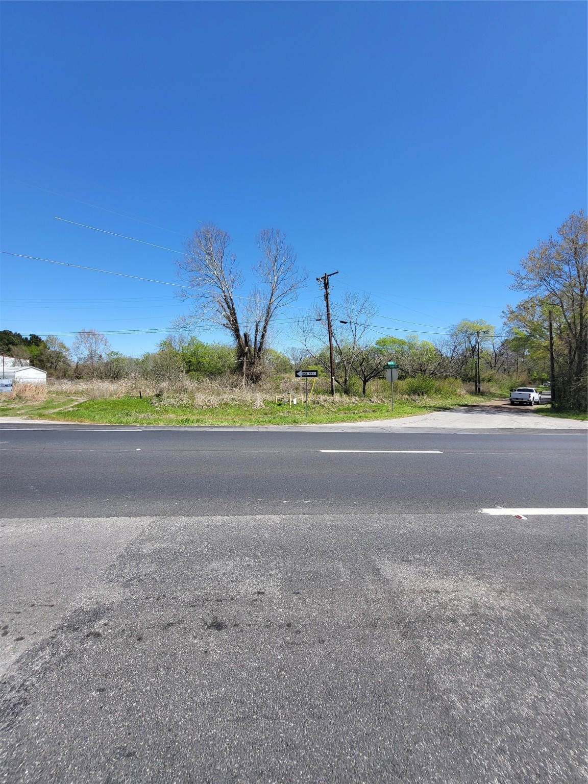 1904 John Redditt Drive Property Photo 4