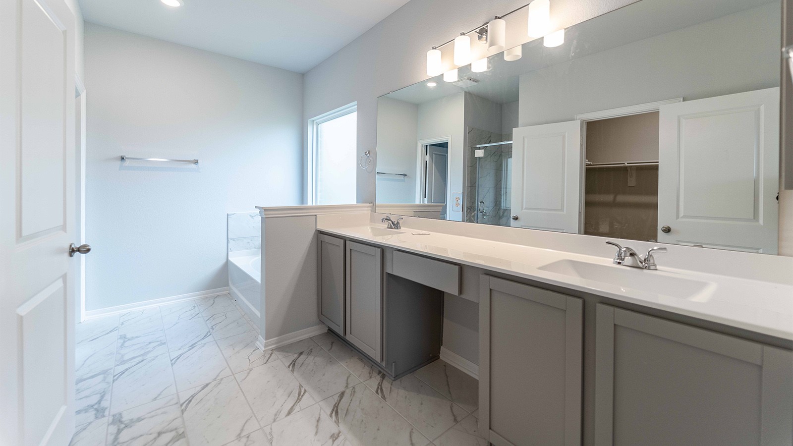 1731 Warm Breeze Drive Property Photo 16