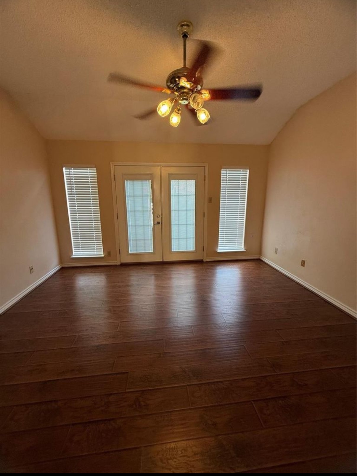 4027 W Summit Valley Drive Property Photo 5
