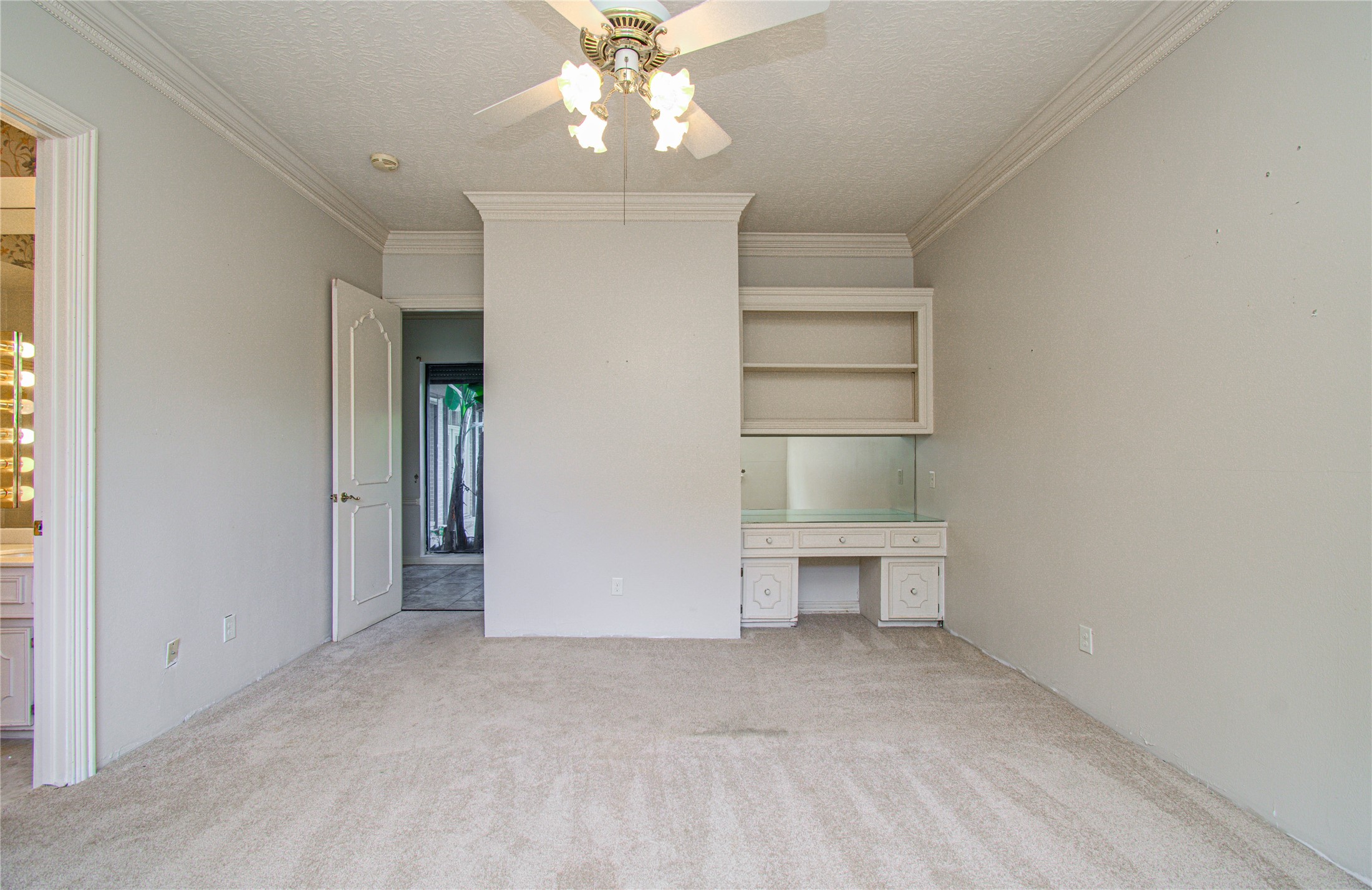 9712 Longmont Drive Property Photo 19