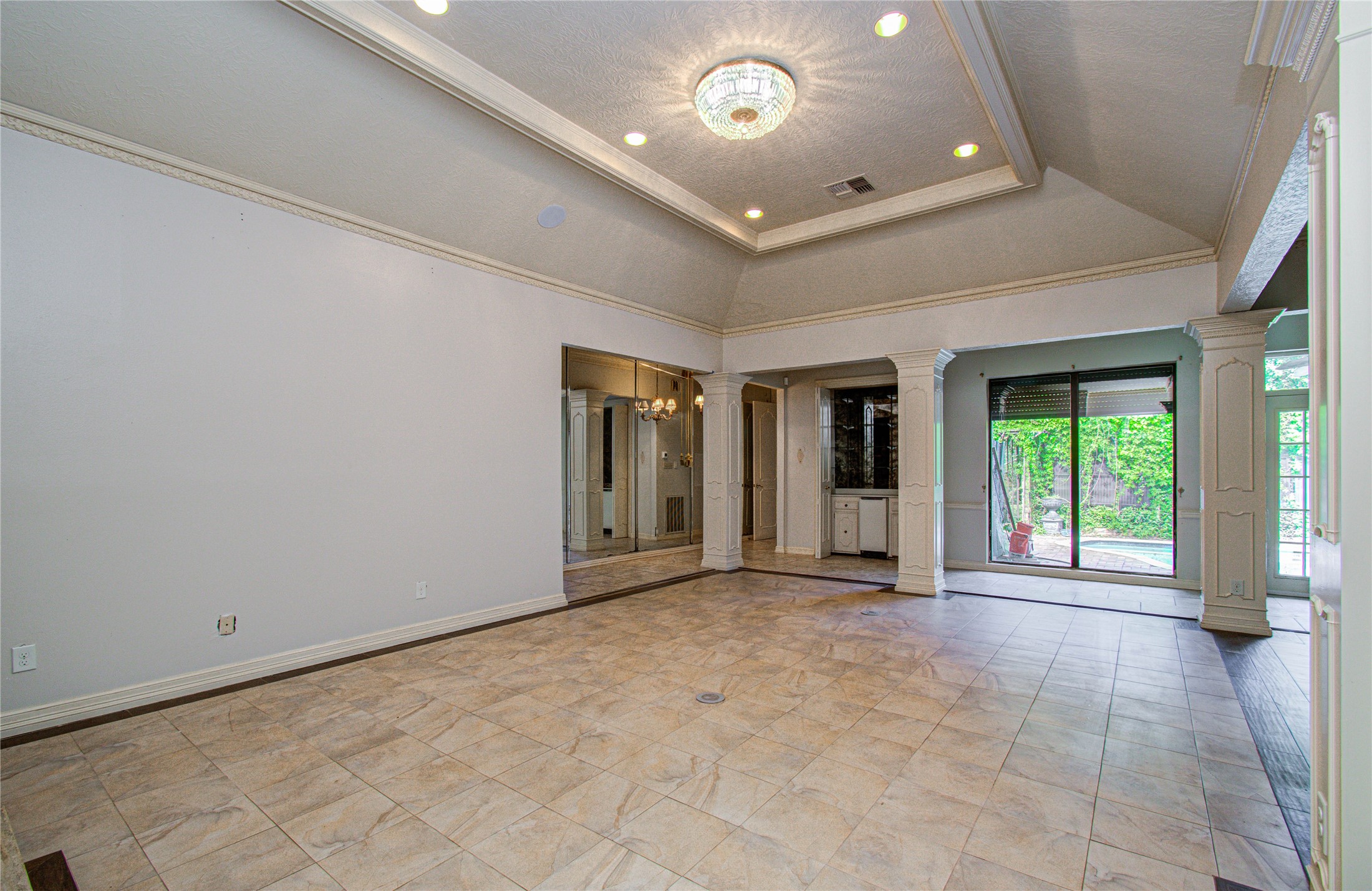 9712 Longmont Drive Property Photo 29