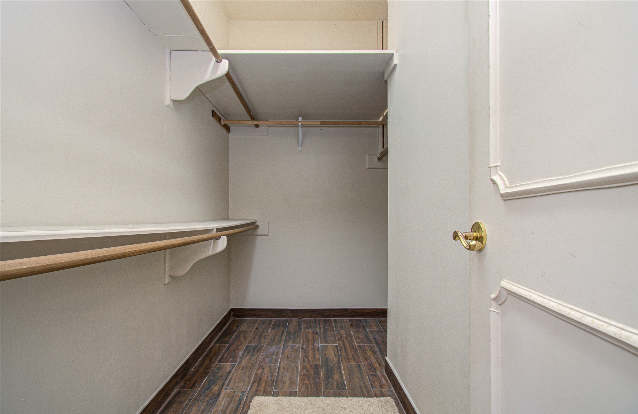 9712 Longmont Drive Property Photo 31