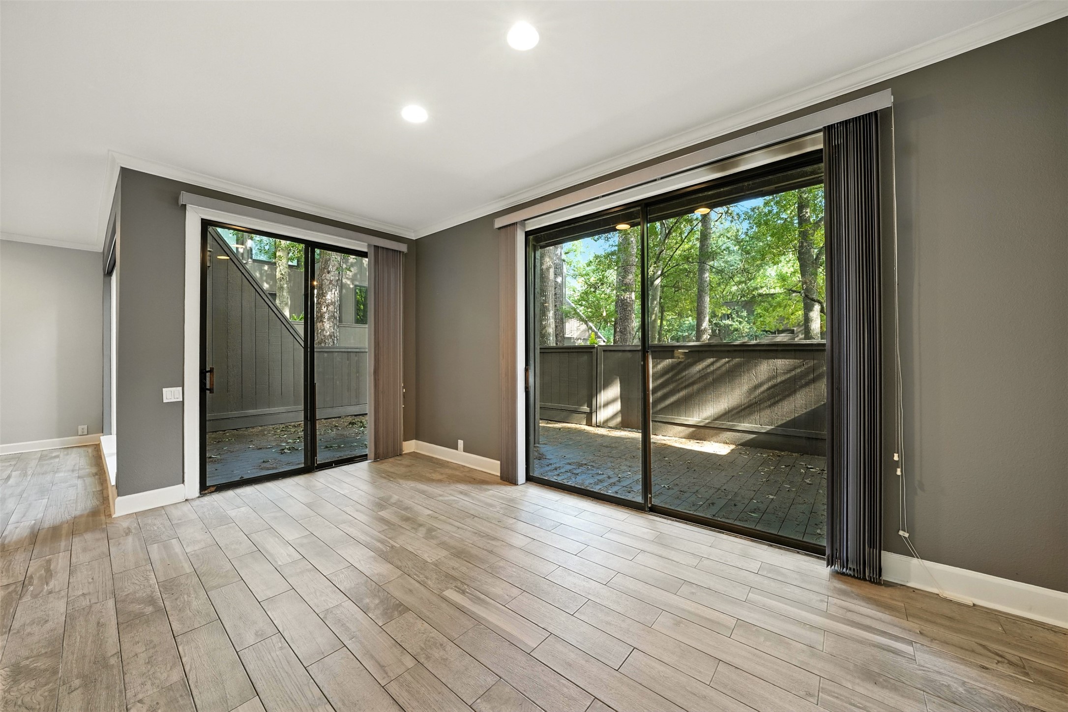 171 Litchfield Lane Property Photo 14