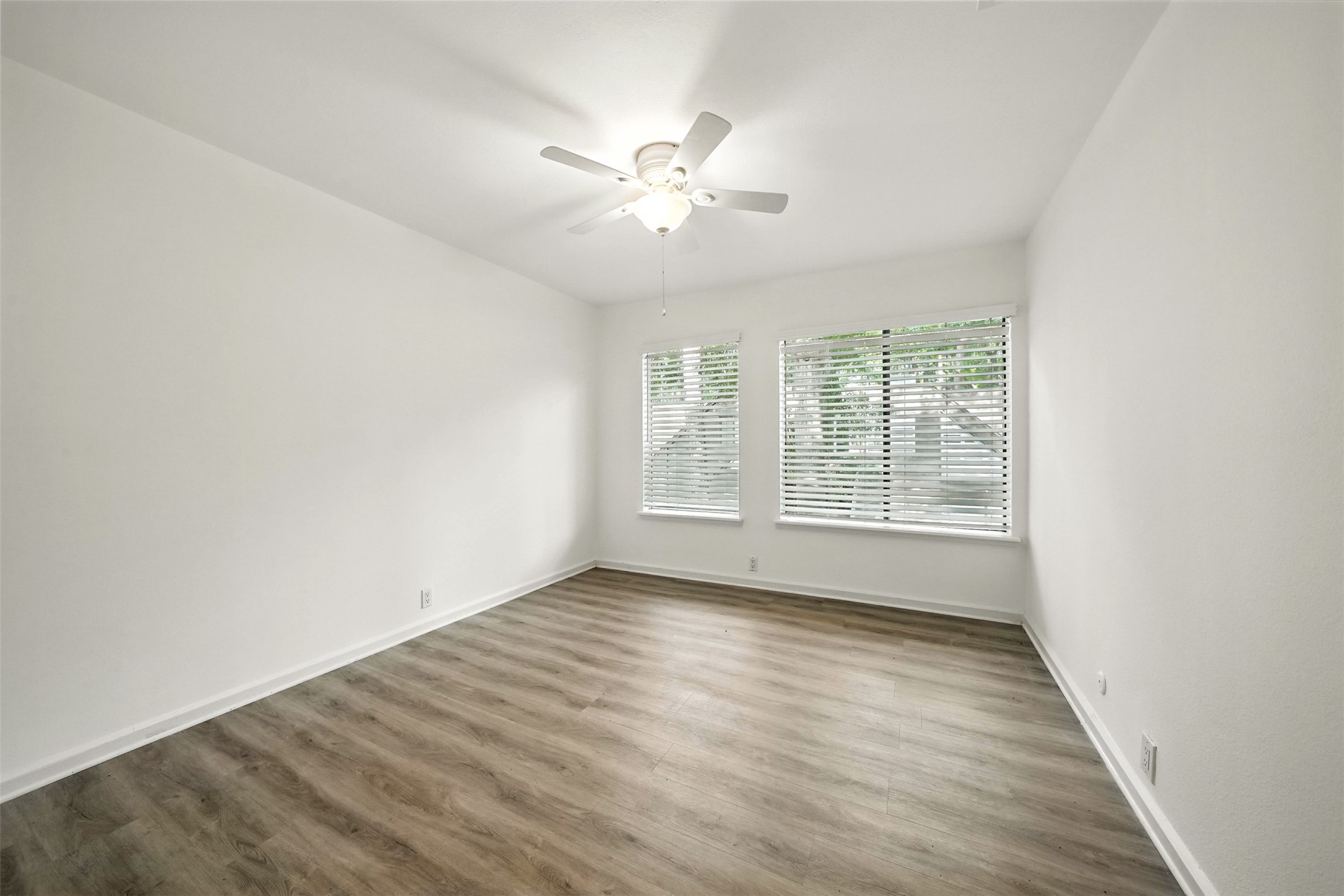 171 Litchfield Lane Property Photo 26