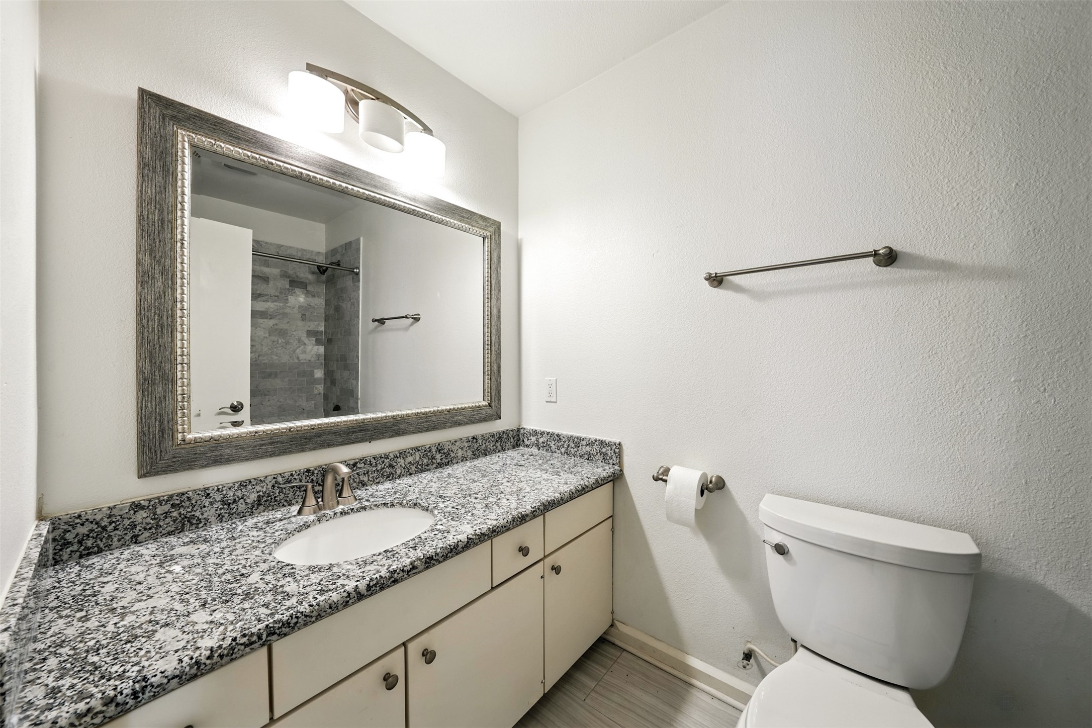 171 Litchfield Lane Property Photo 44