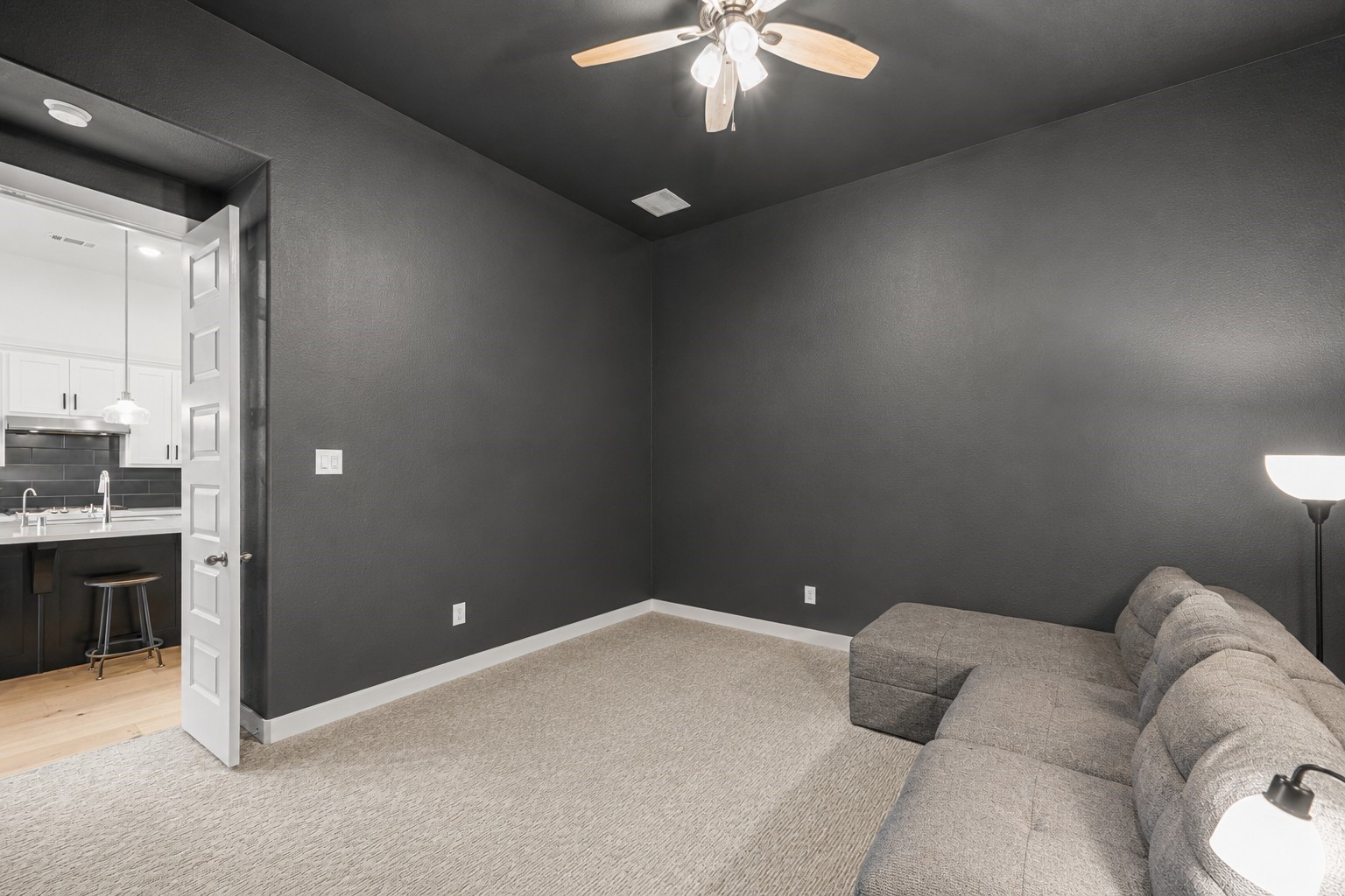 2702 Country Lane Property Photo 17