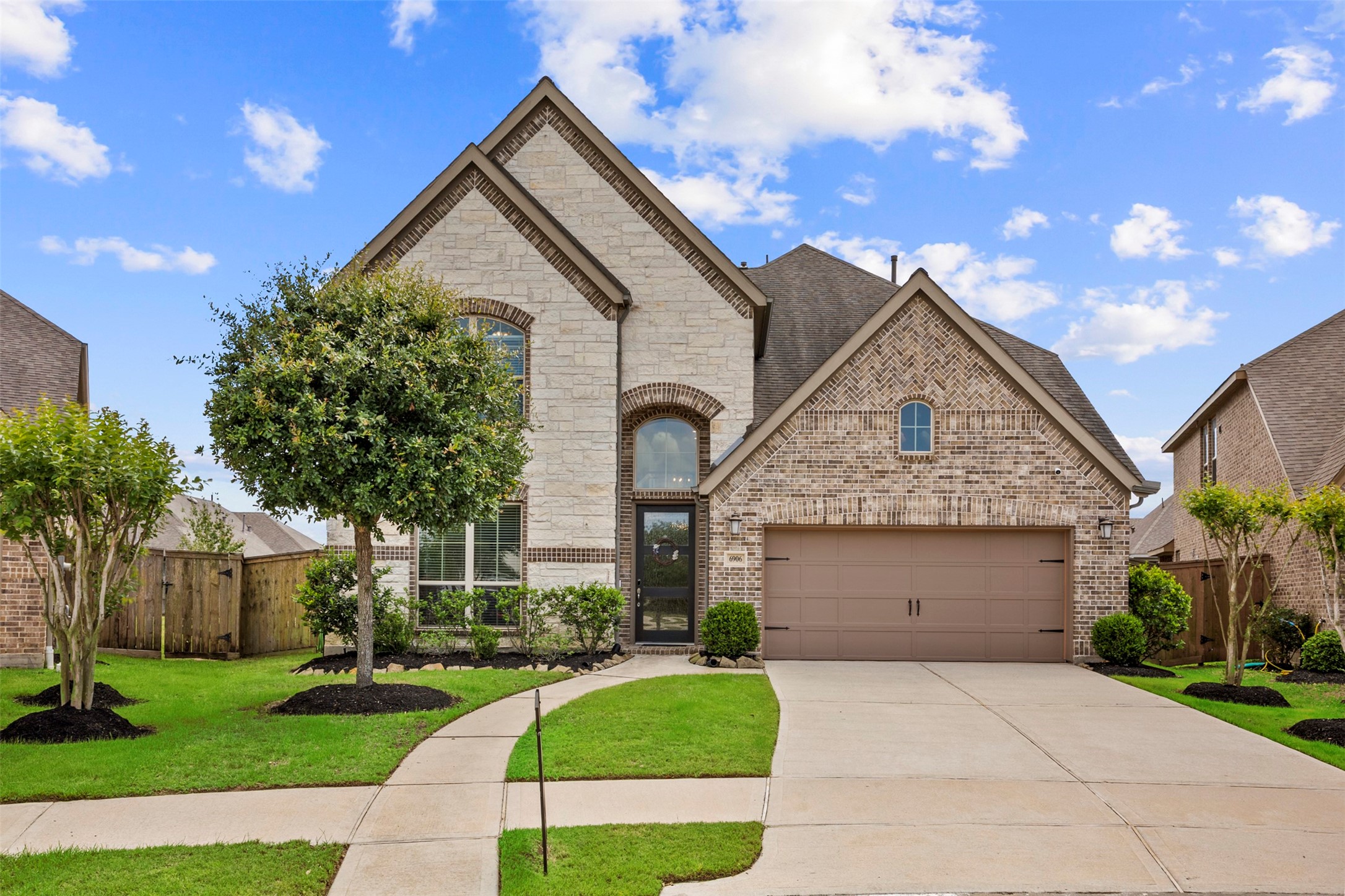 6906 Honeybird Meadow Circle Property Photo 1