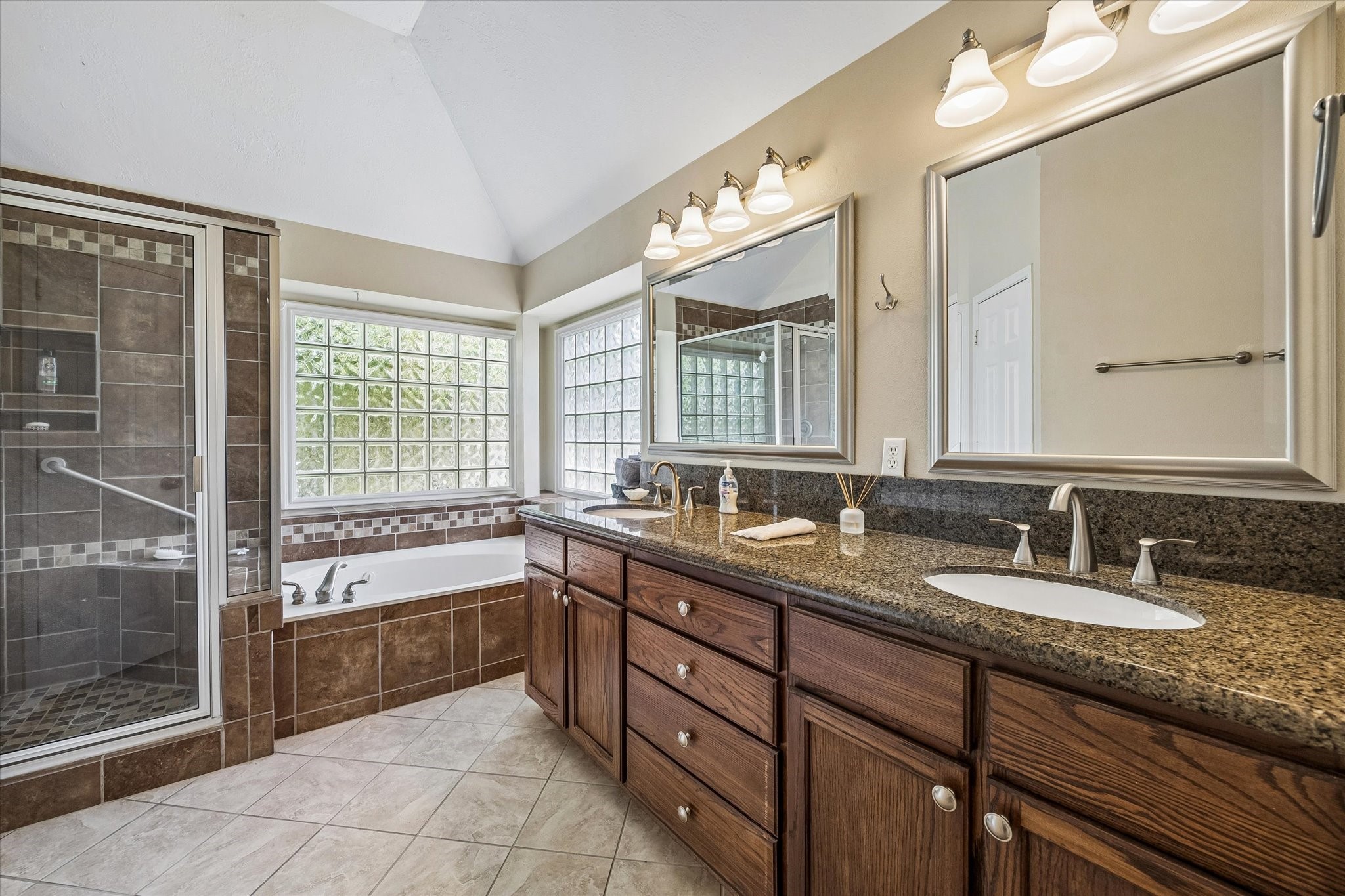 7415 Orchard Hills Lane Property Photo 14