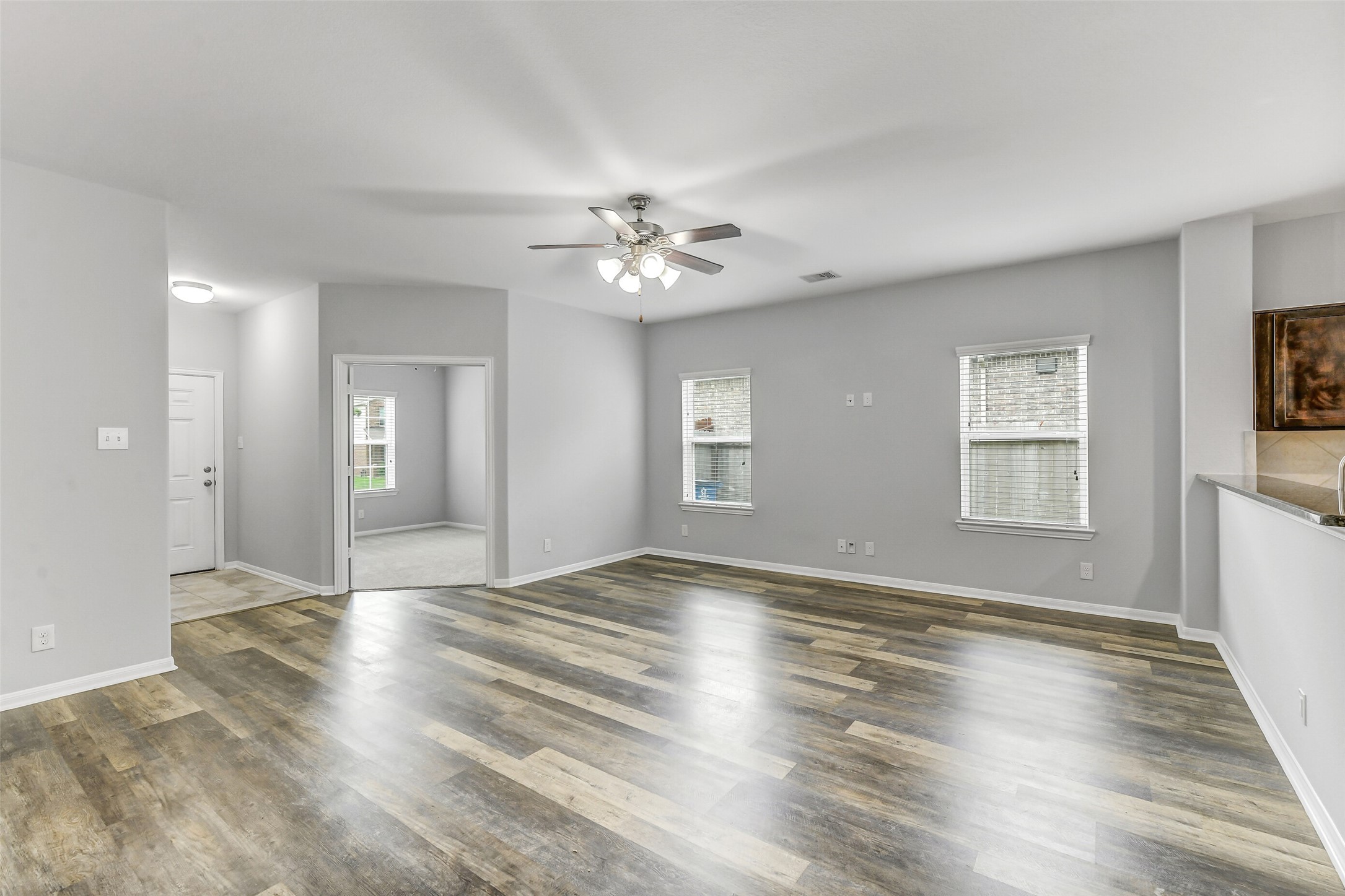 18607 Legend Oaks Drive Property Photo 5