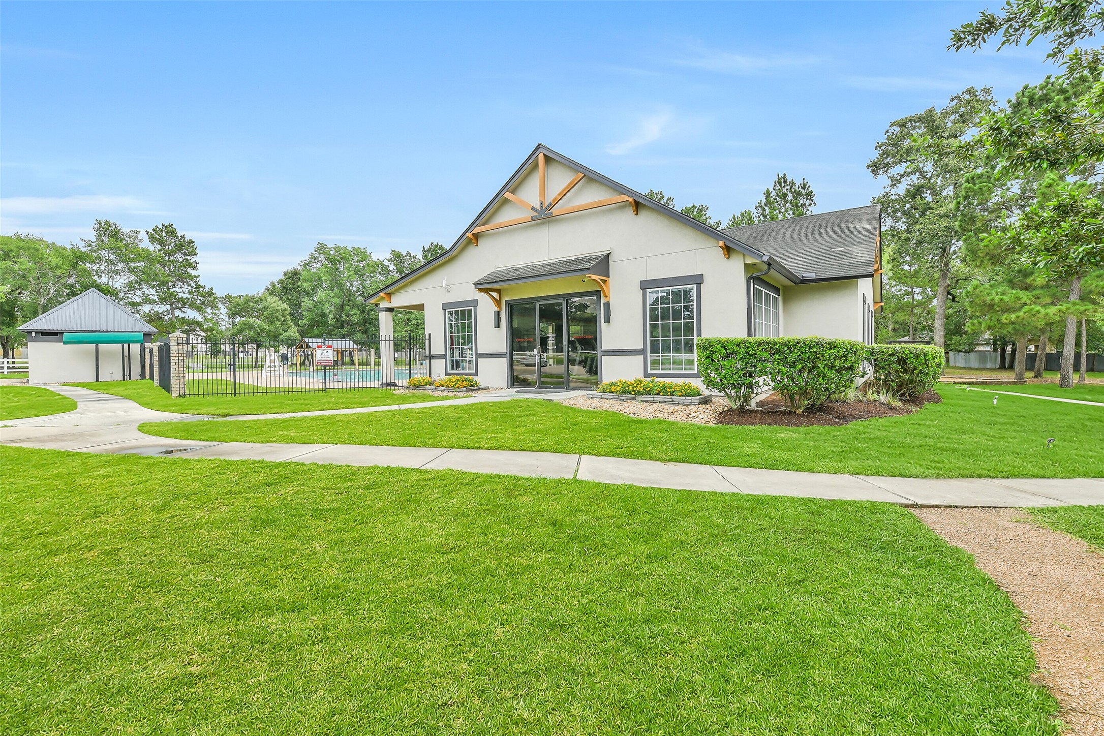 18607 Legend Oaks Drive Property Photo 30