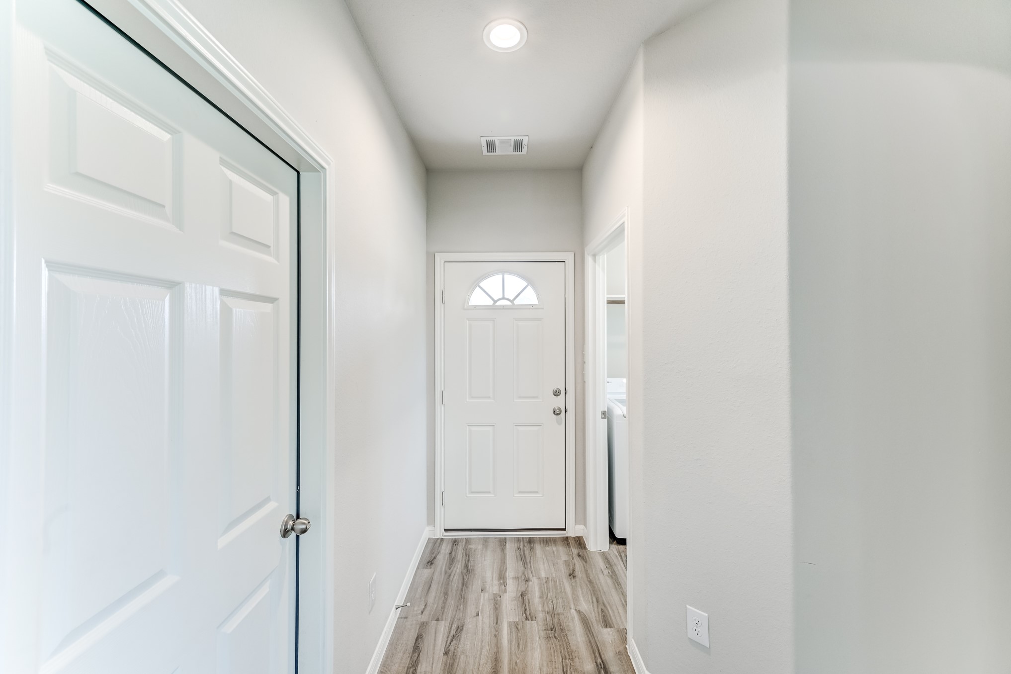 27085 Kestrel Trail Property Photo 6